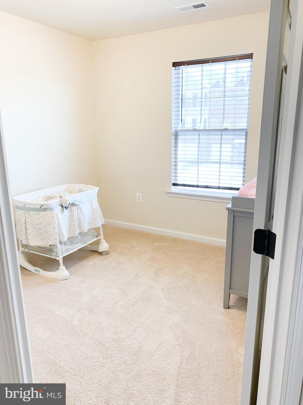 ELIZABETH HILLS PHASE 1 - Residential Lease