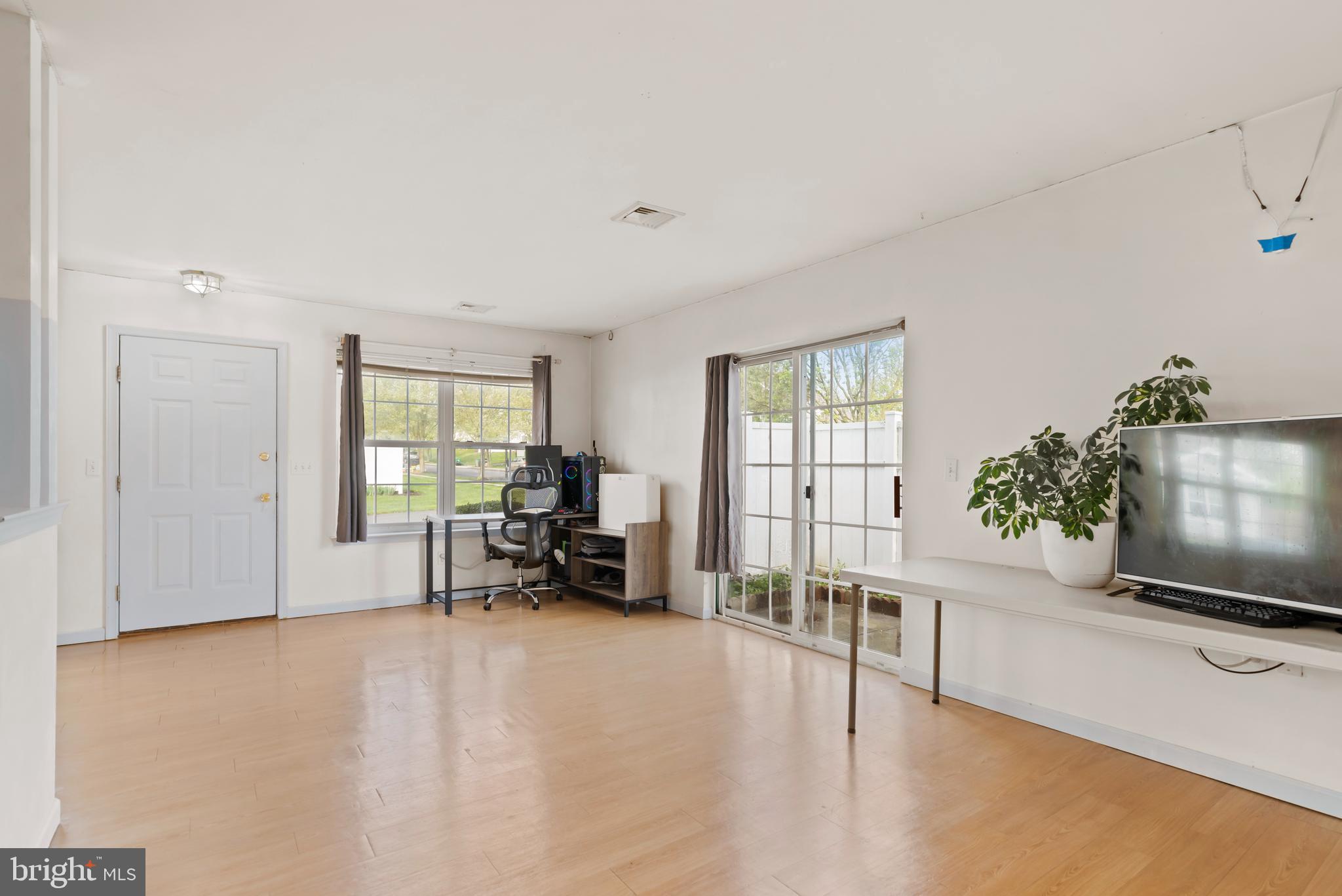 COURTYARDS OF CARLISLE - Residential