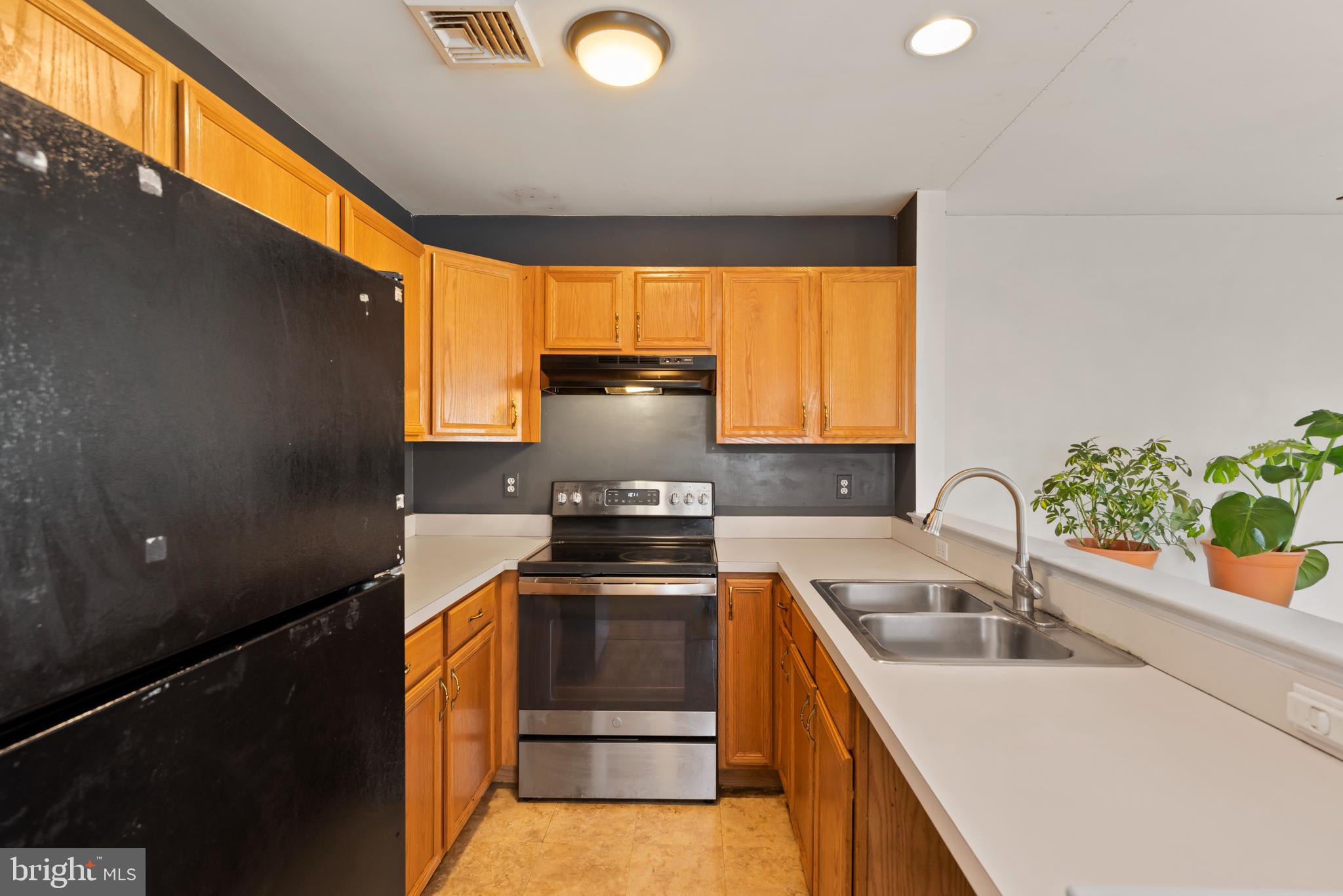 COURTYARDS OF CARLISLE - Residential