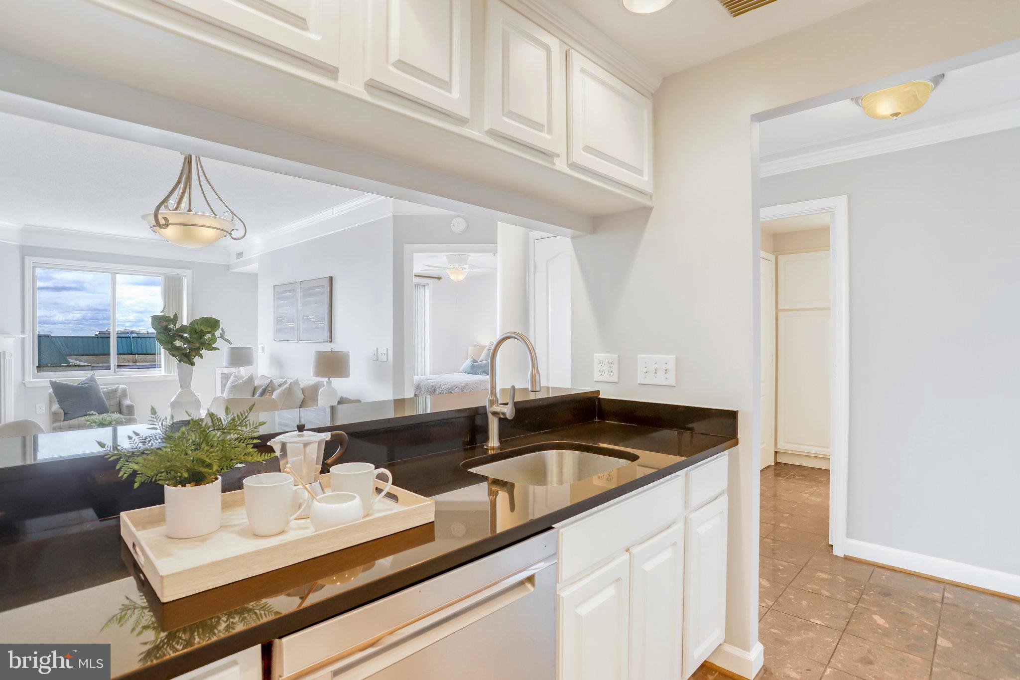 VIRGINIA SQUARE - Residential