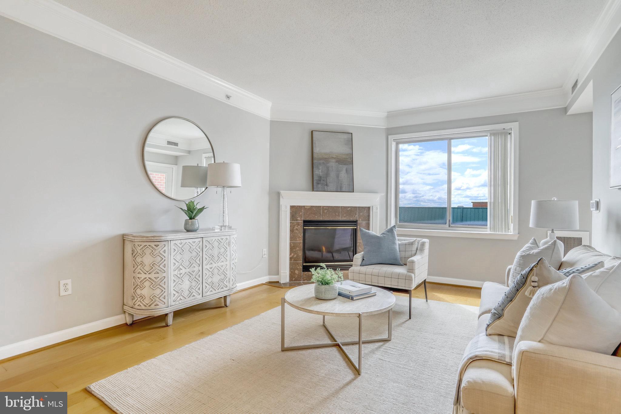 VIRGINIA SQUARE - Residential