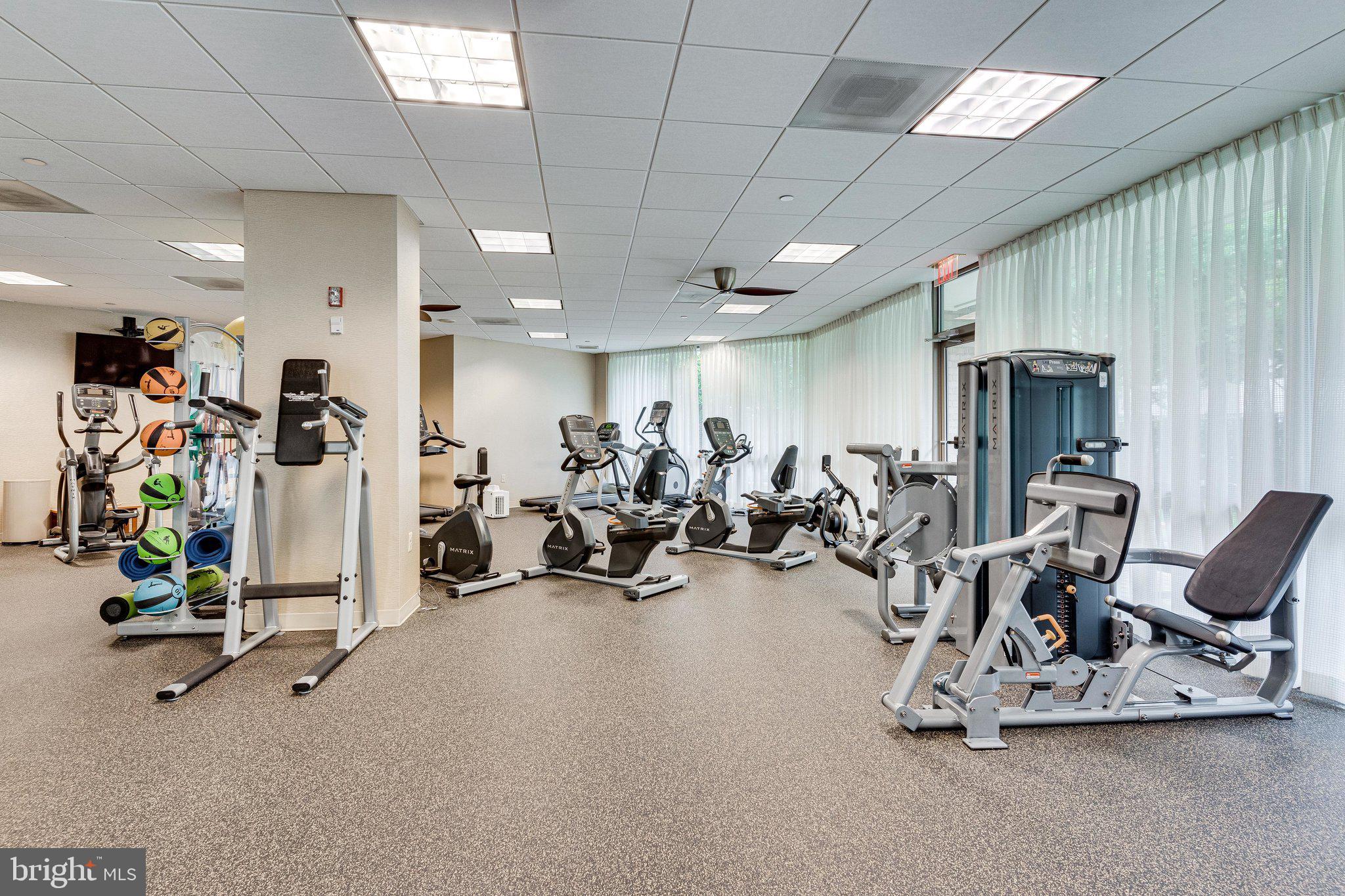 VIRGINIA SQUARE - Residential