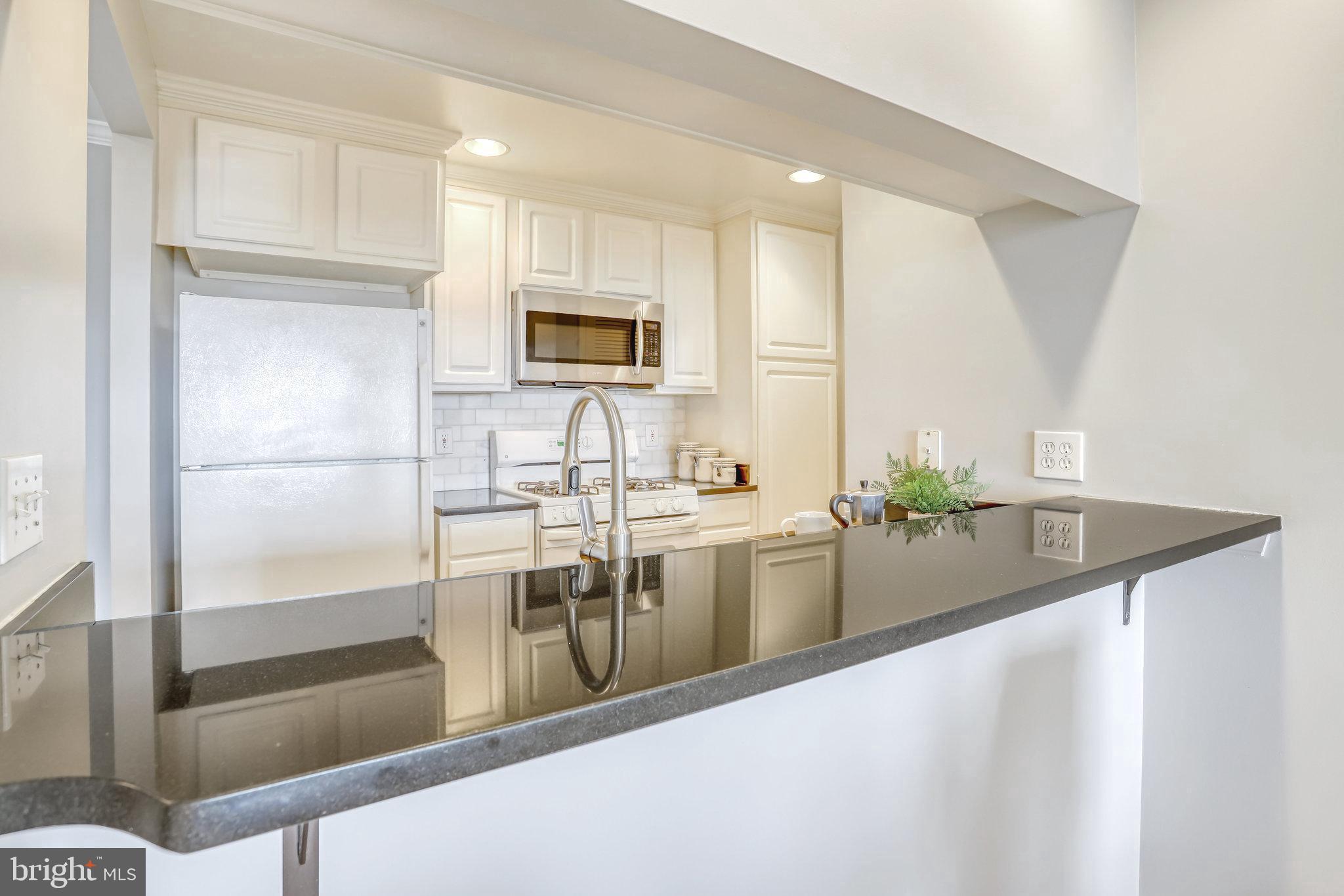 VIRGINIA SQUARE - Residential