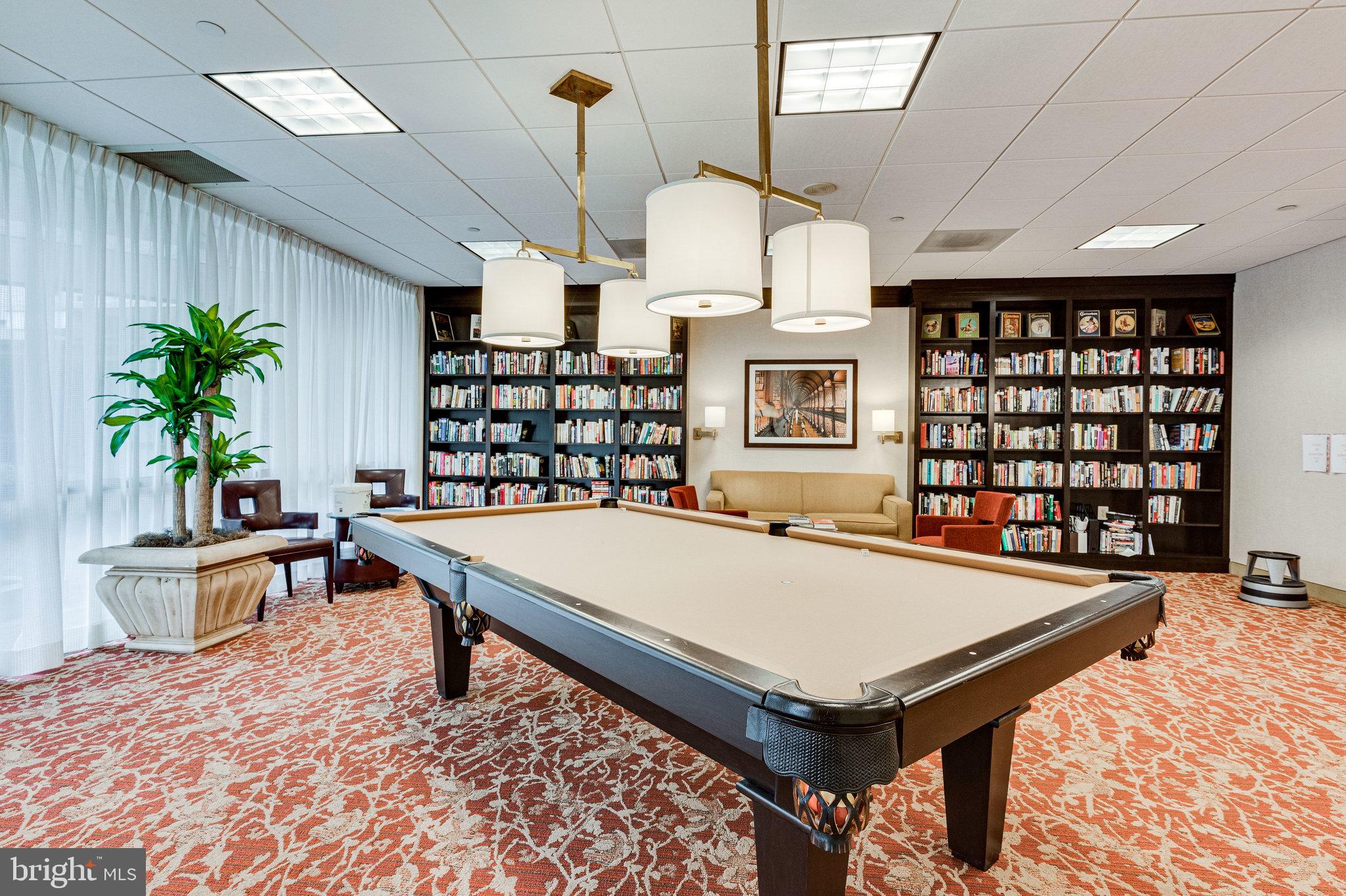 VIRGINIA SQUARE - Residential