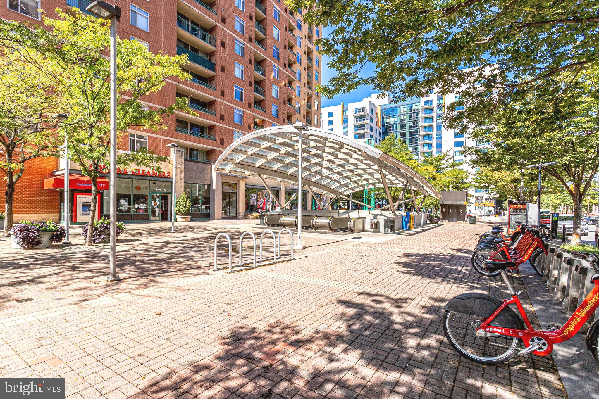 VIRGINIA SQUARE - Residential