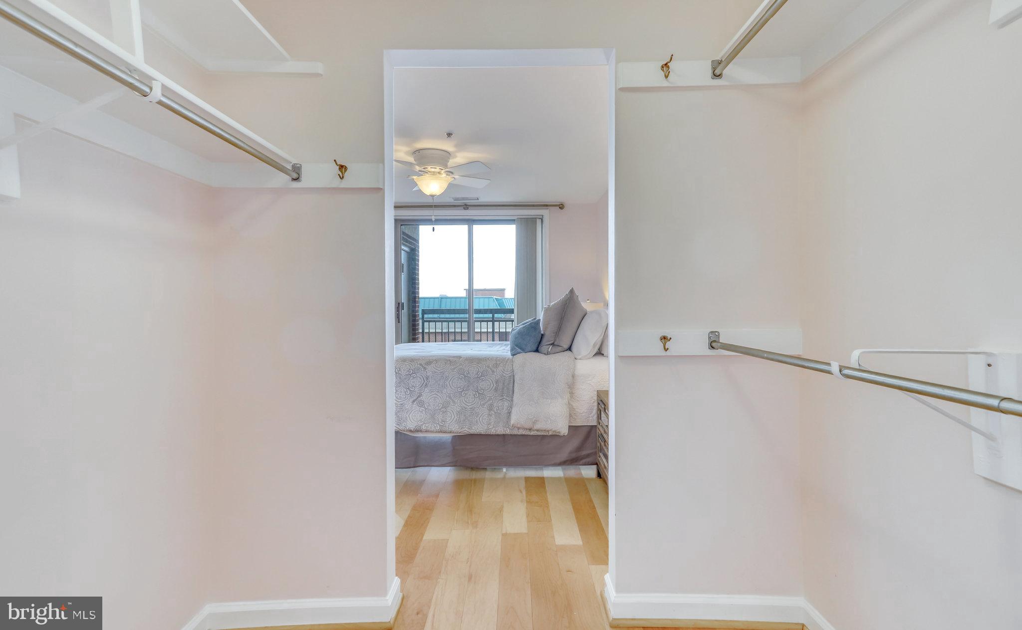 VIRGINIA SQUARE - Residential