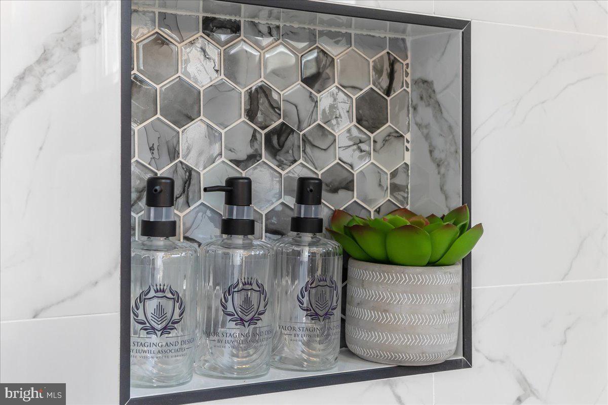 MADDEX FARM - Residential