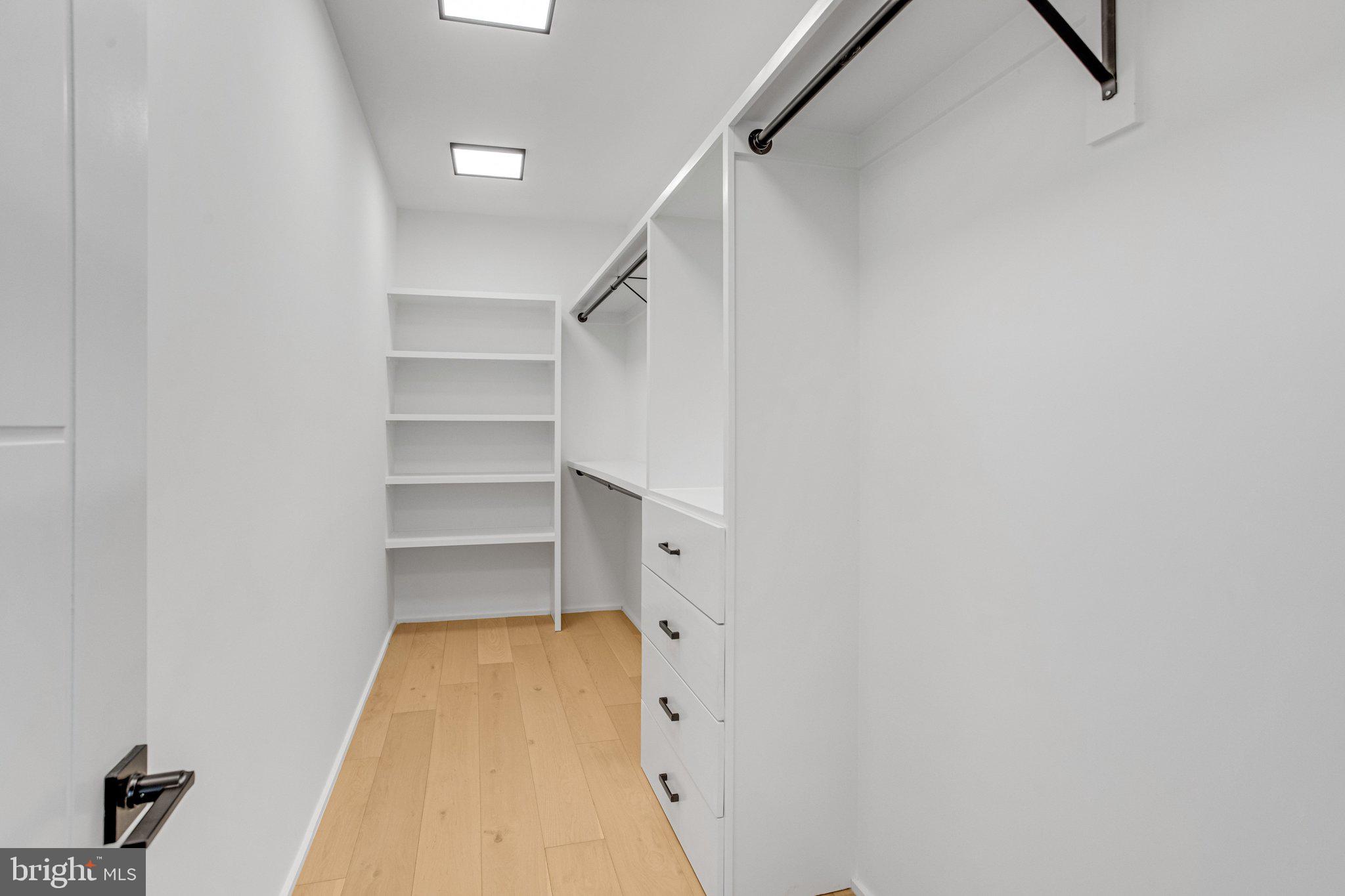 DUNN LORING WOODS - Residential