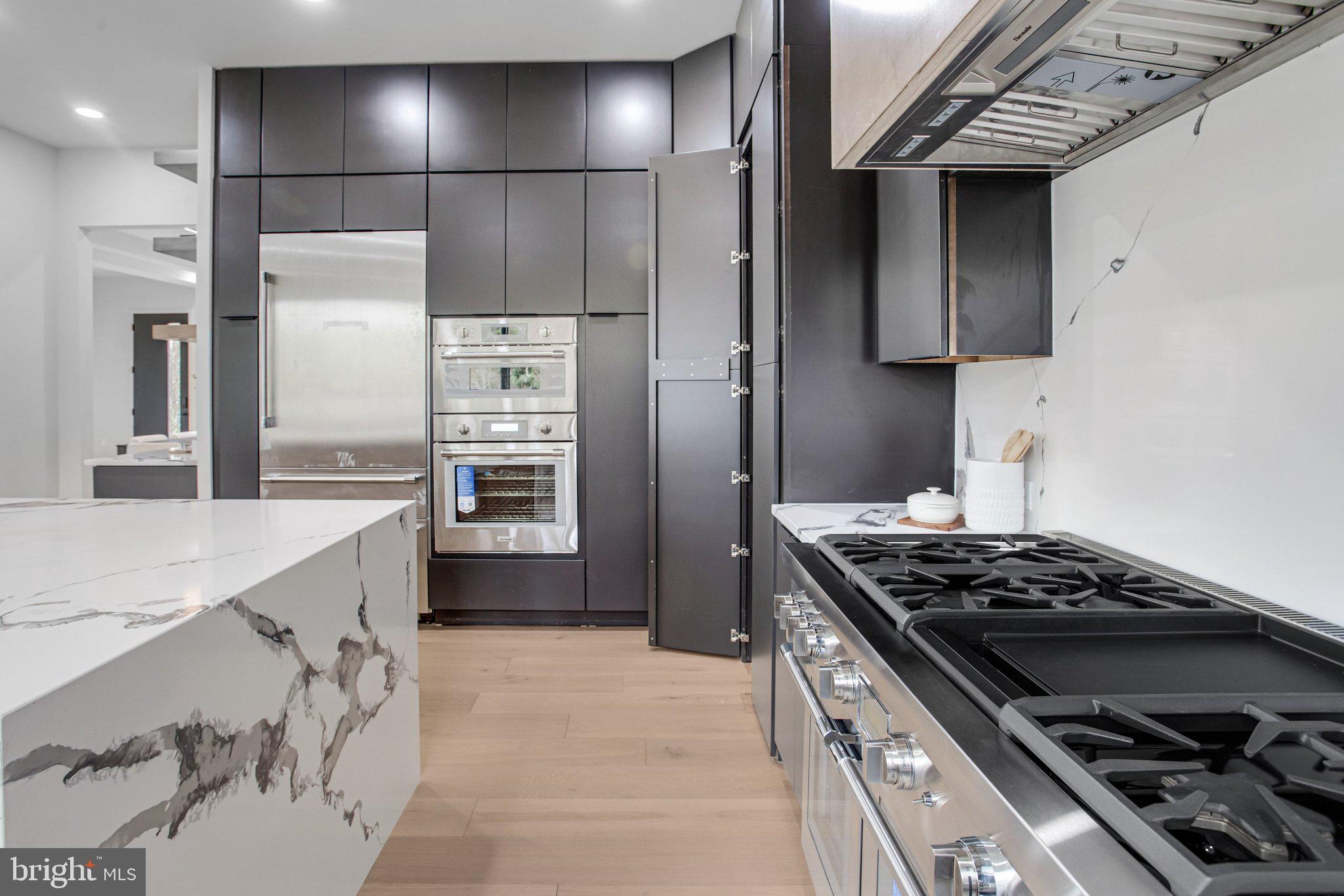 DUNN LORING WOODS - Residential