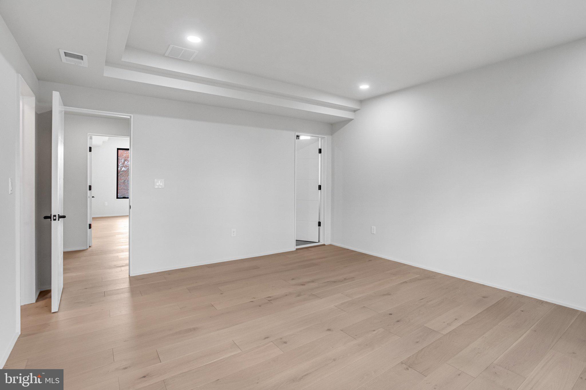 DUNN LORING WOODS - Residential