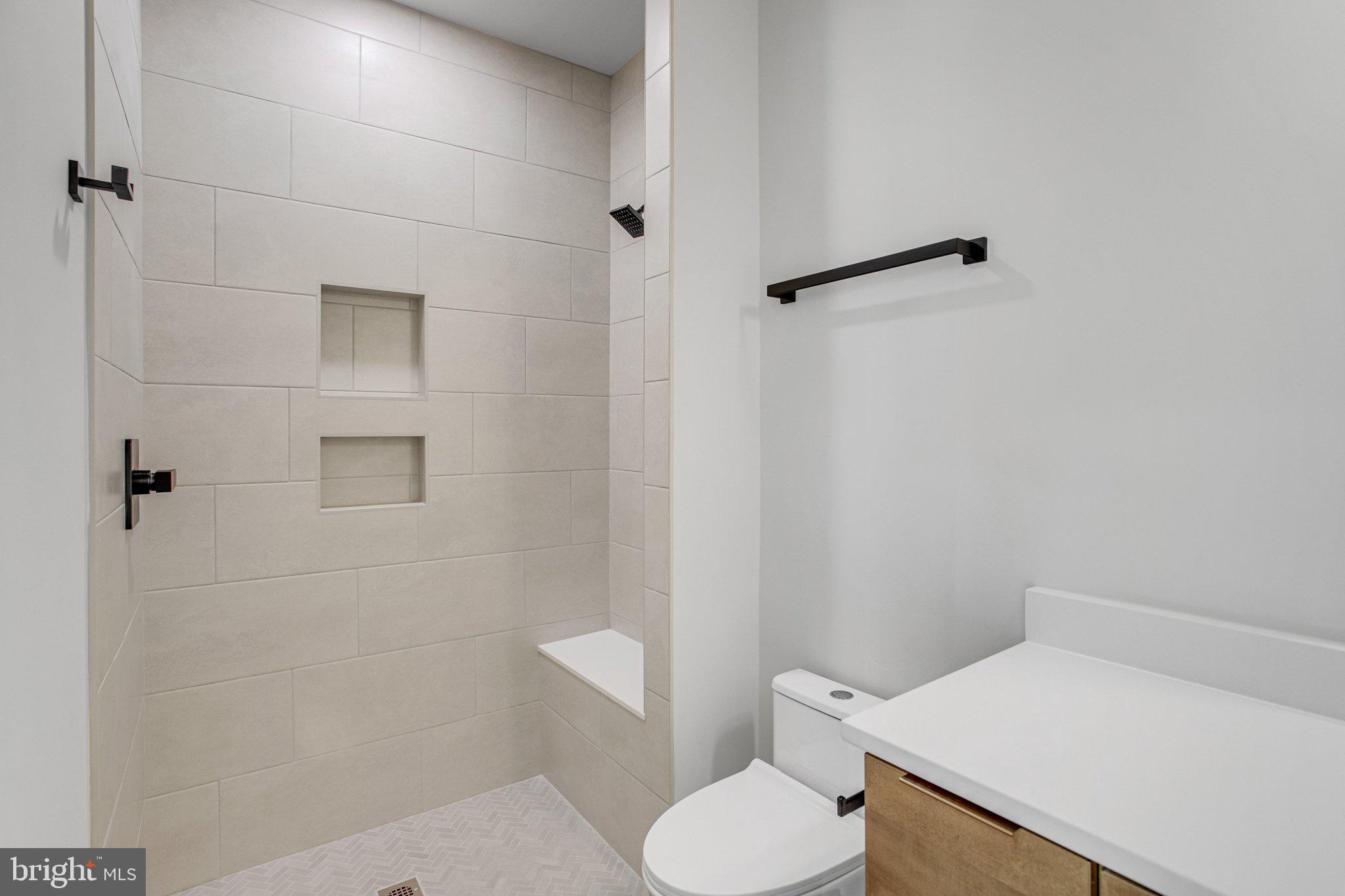 DUNN LORING WOODS - Residential