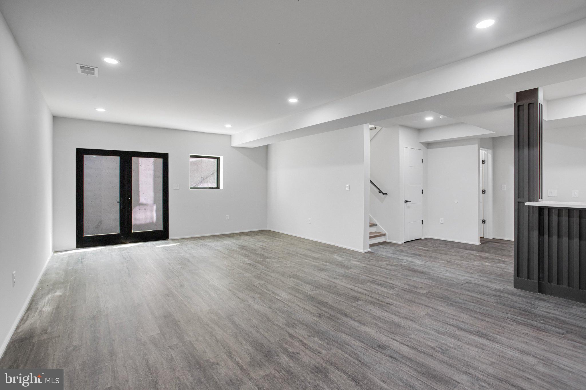 DUNN LORING WOODS - Residential