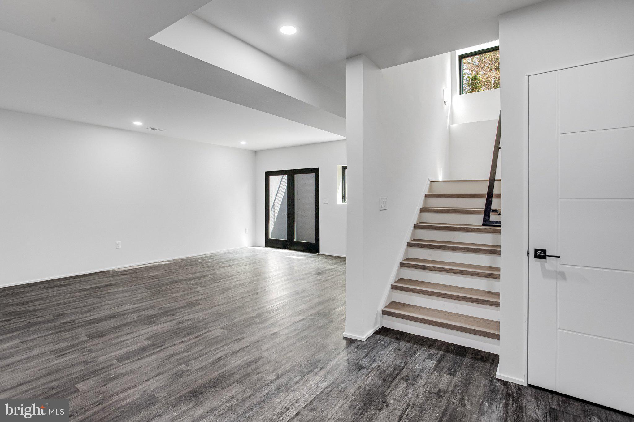 DUNN LORING WOODS - Residential