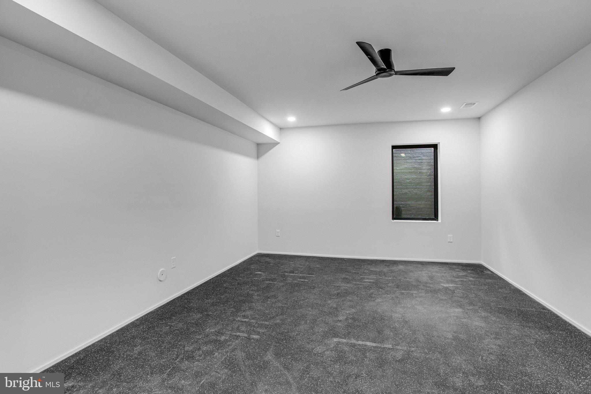 DUNN LORING WOODS - Residential