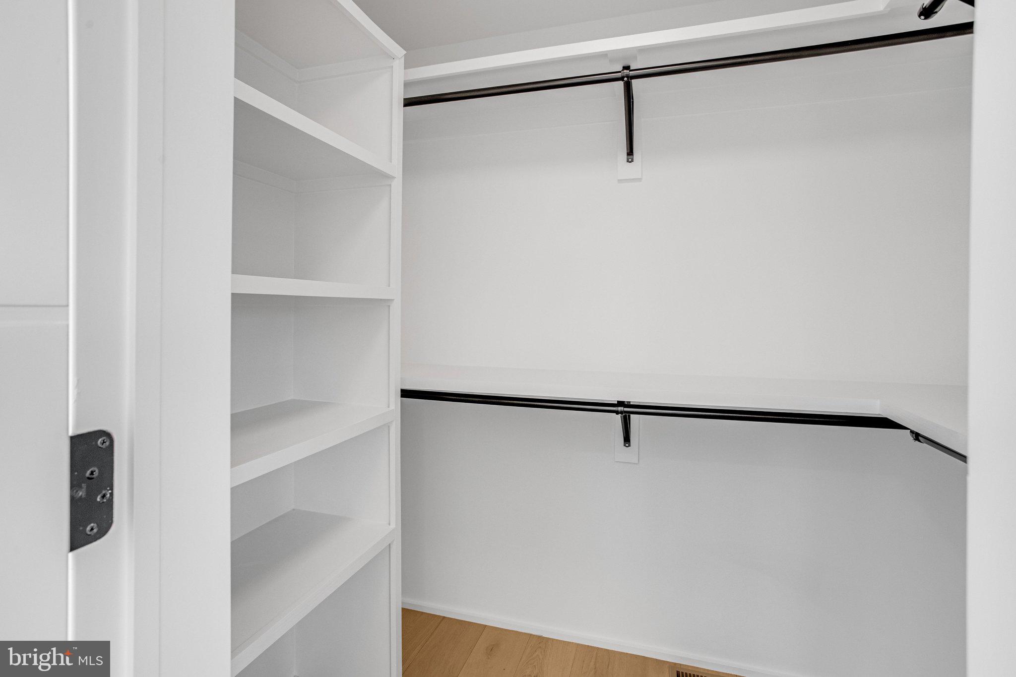 DUNN LORING WOODS - Residential