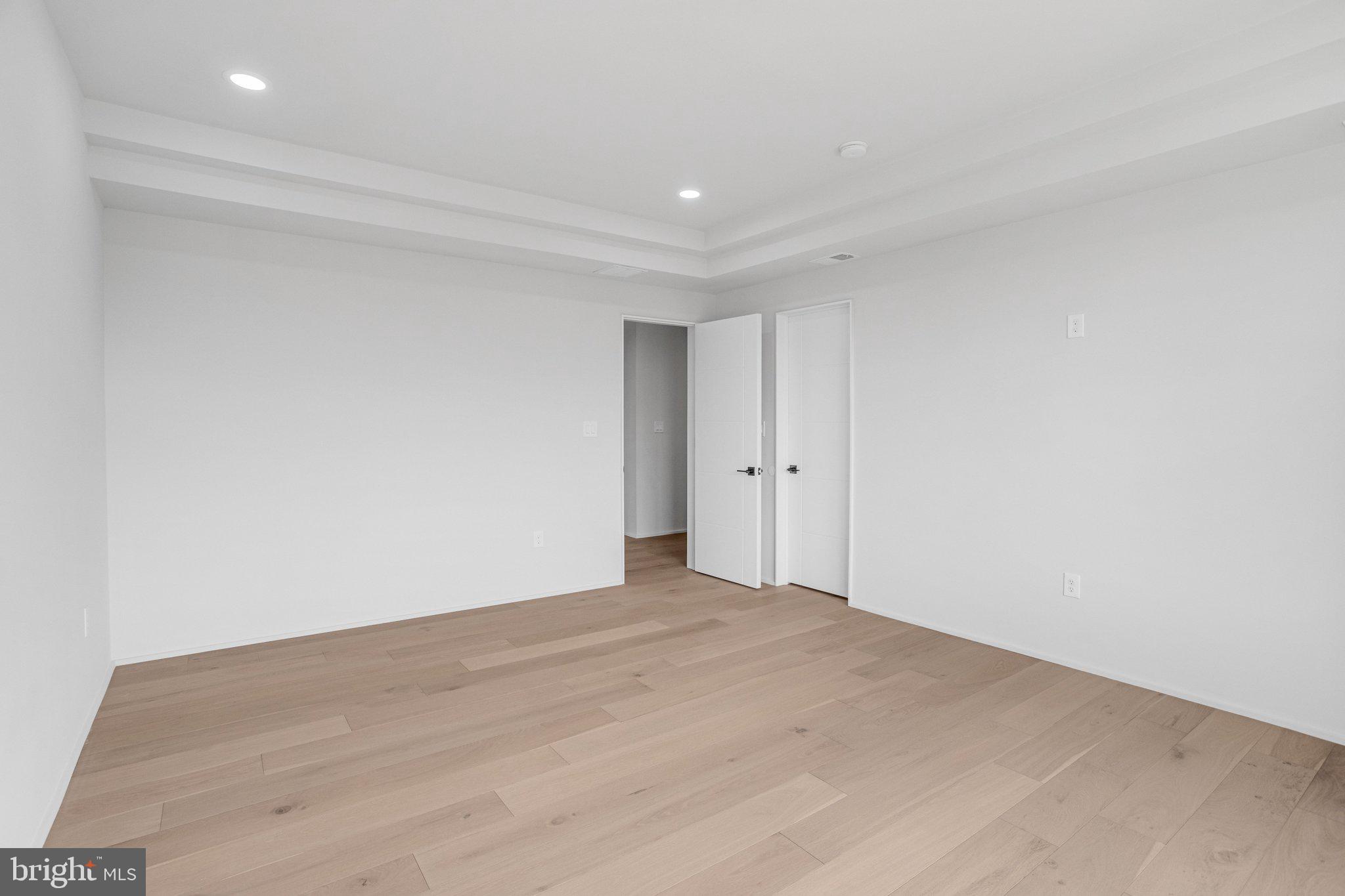 DUNN LORING WOODS - Residential