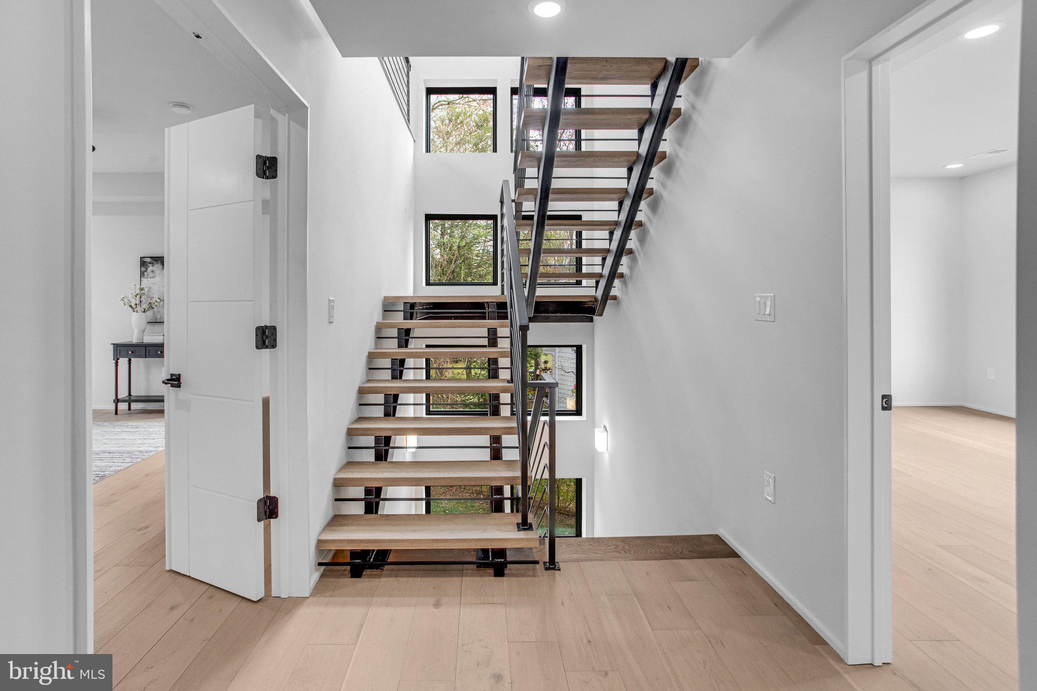 DUNN LORING WOODS - Residential