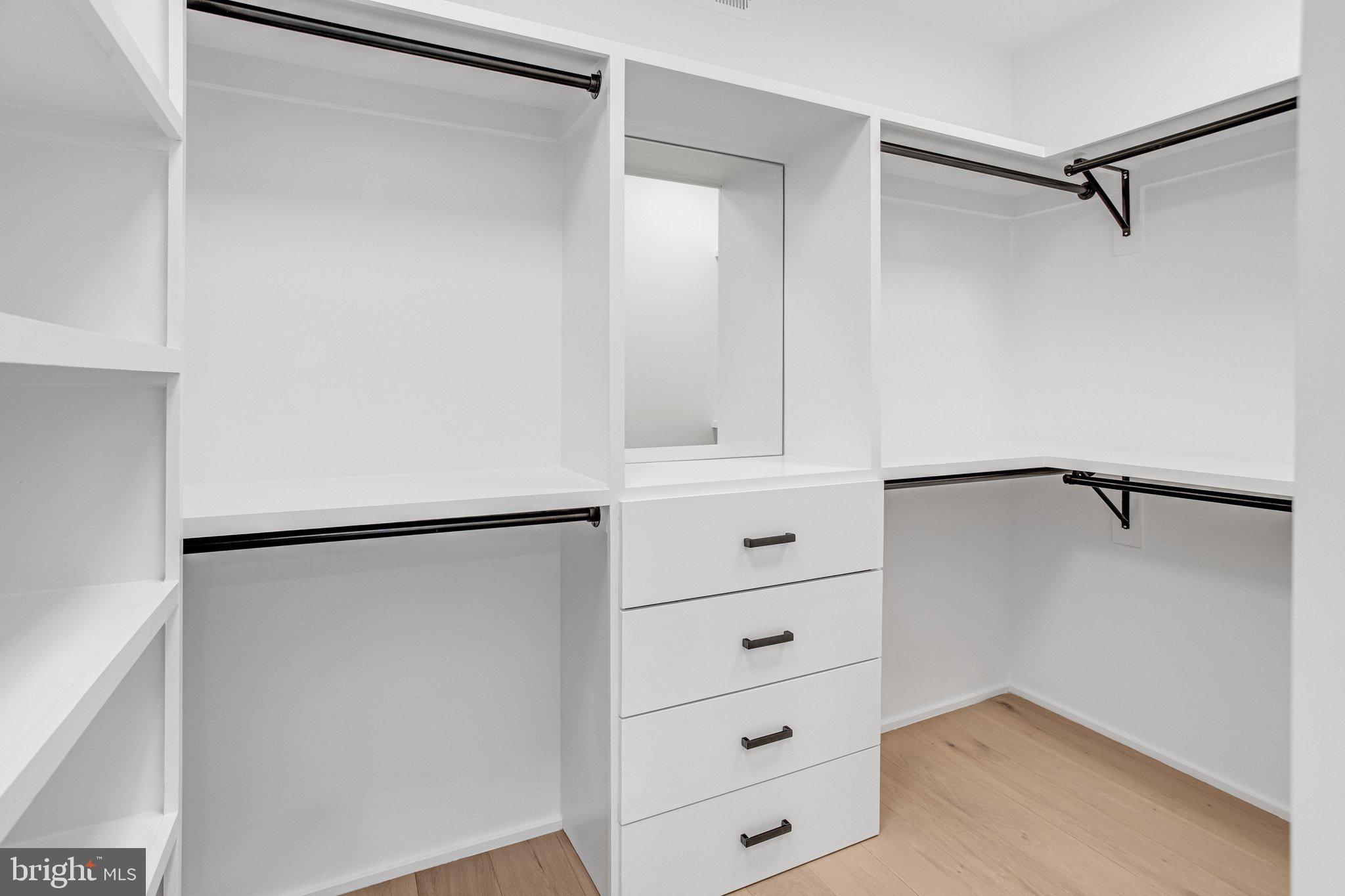 DUNN LORING WOODS - Residential