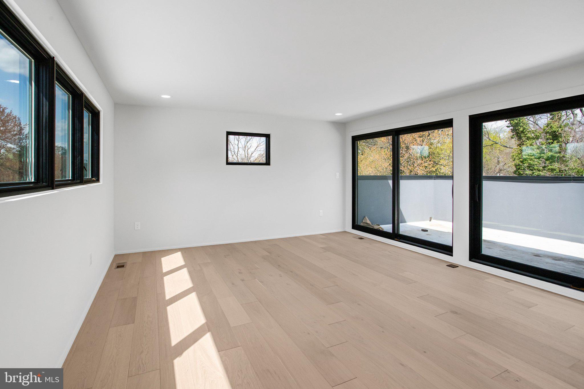 DUNN LORING WOODS - Residential