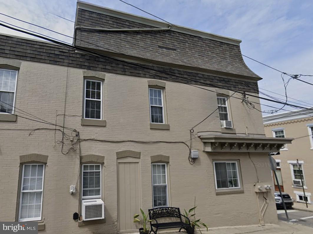 MANAYUNK - Residential Income