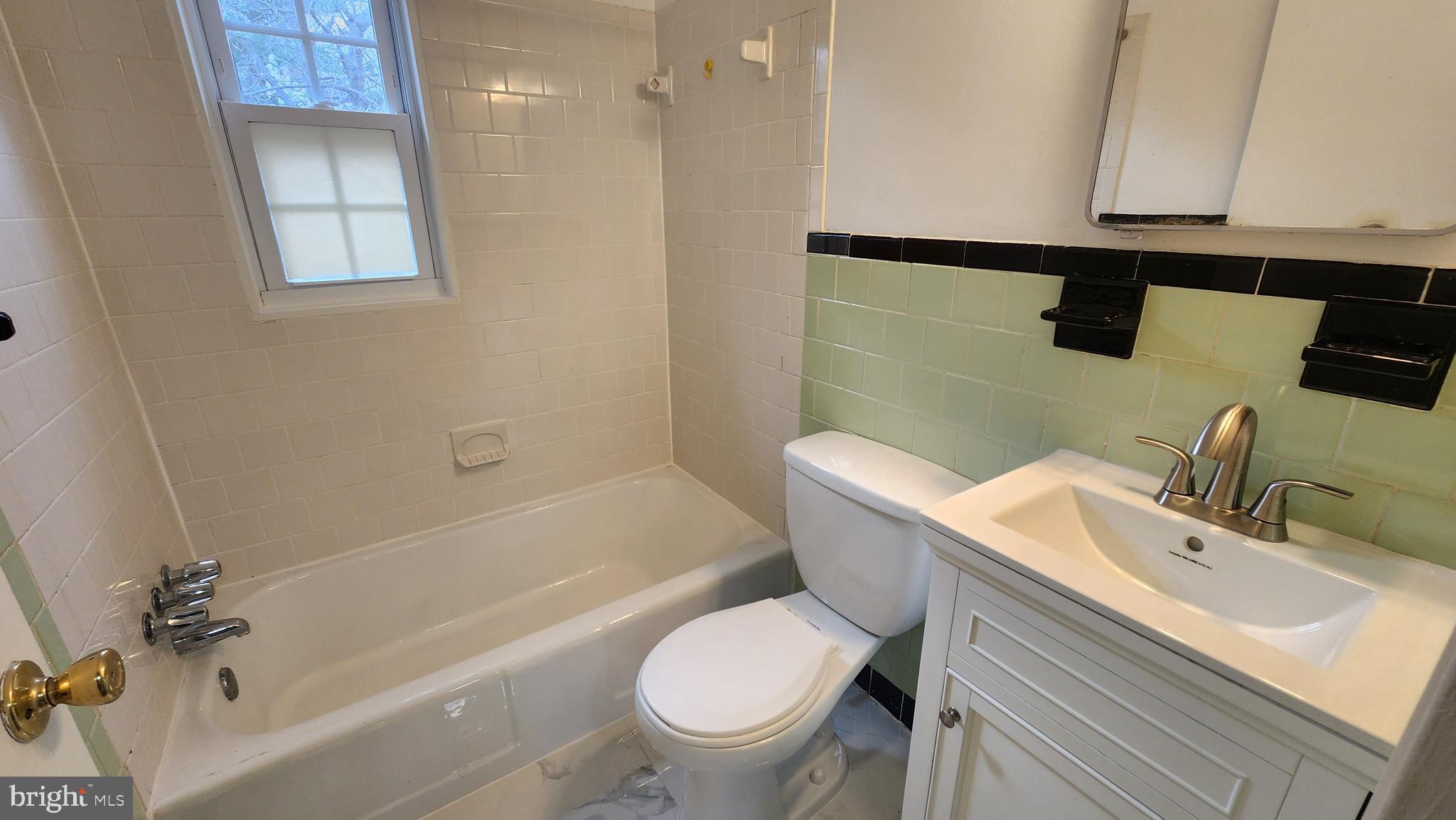 OLD TOWN - Residential Lease