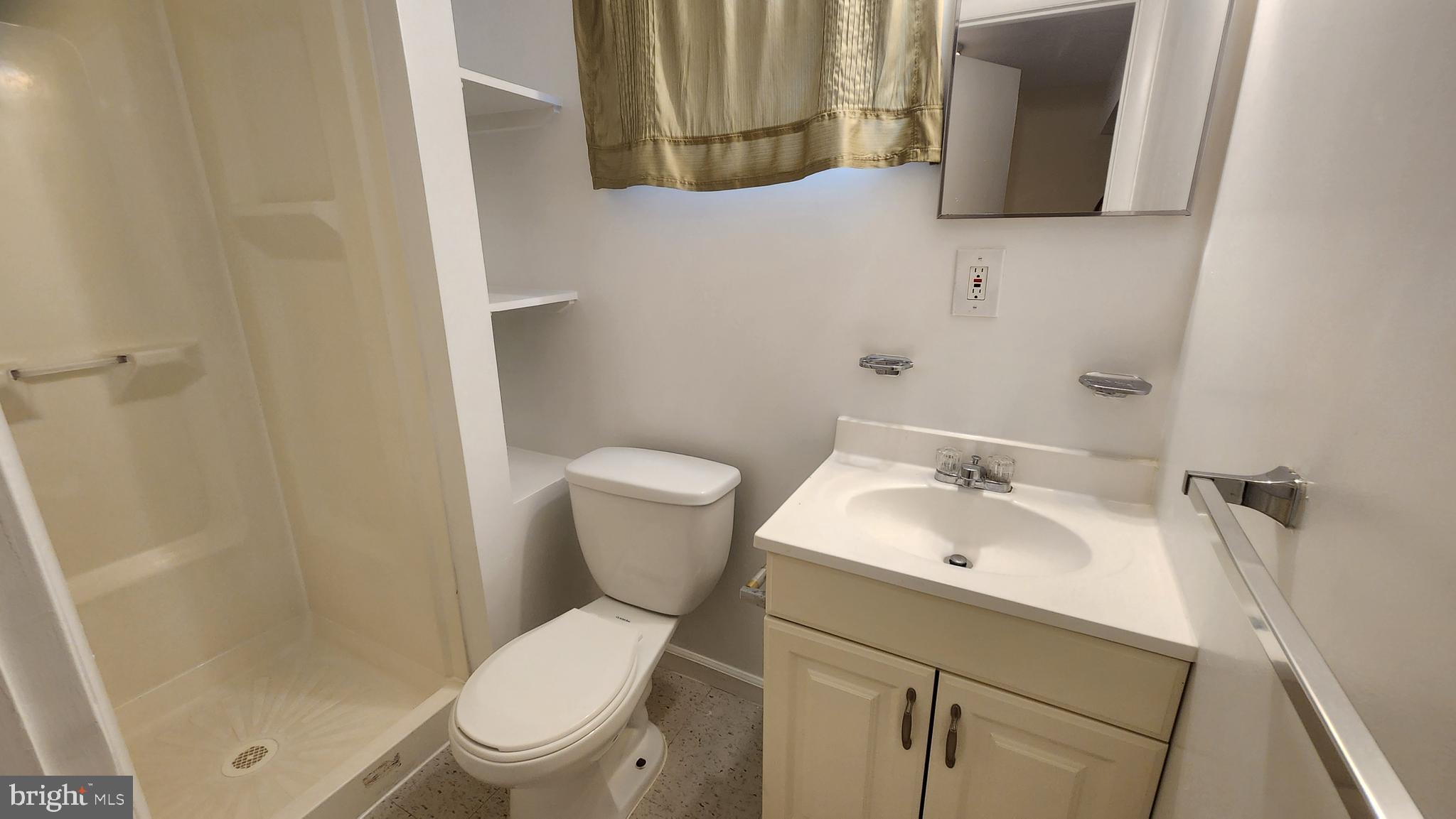 OLD TOWN - Residential Lease