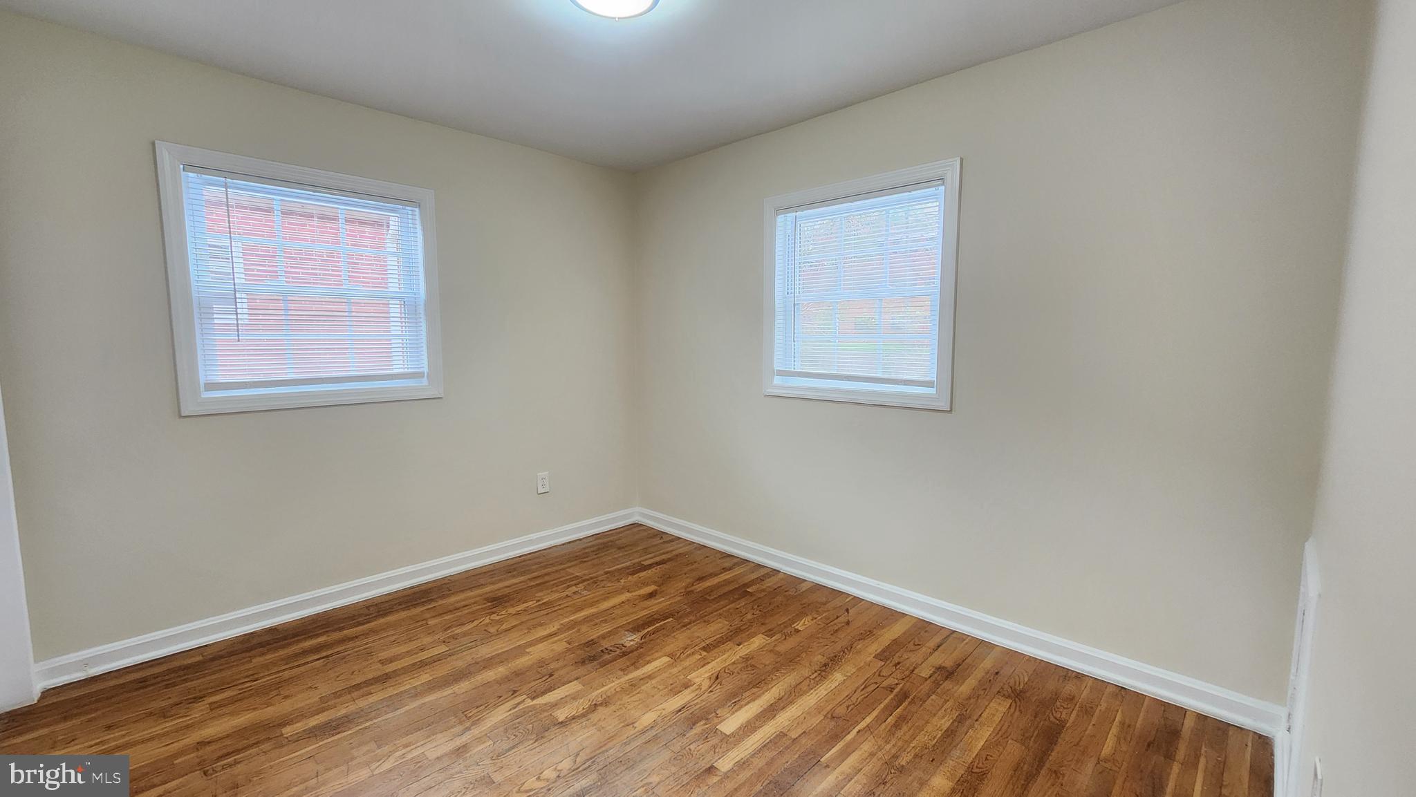 OLD TOWN - Residential Lease