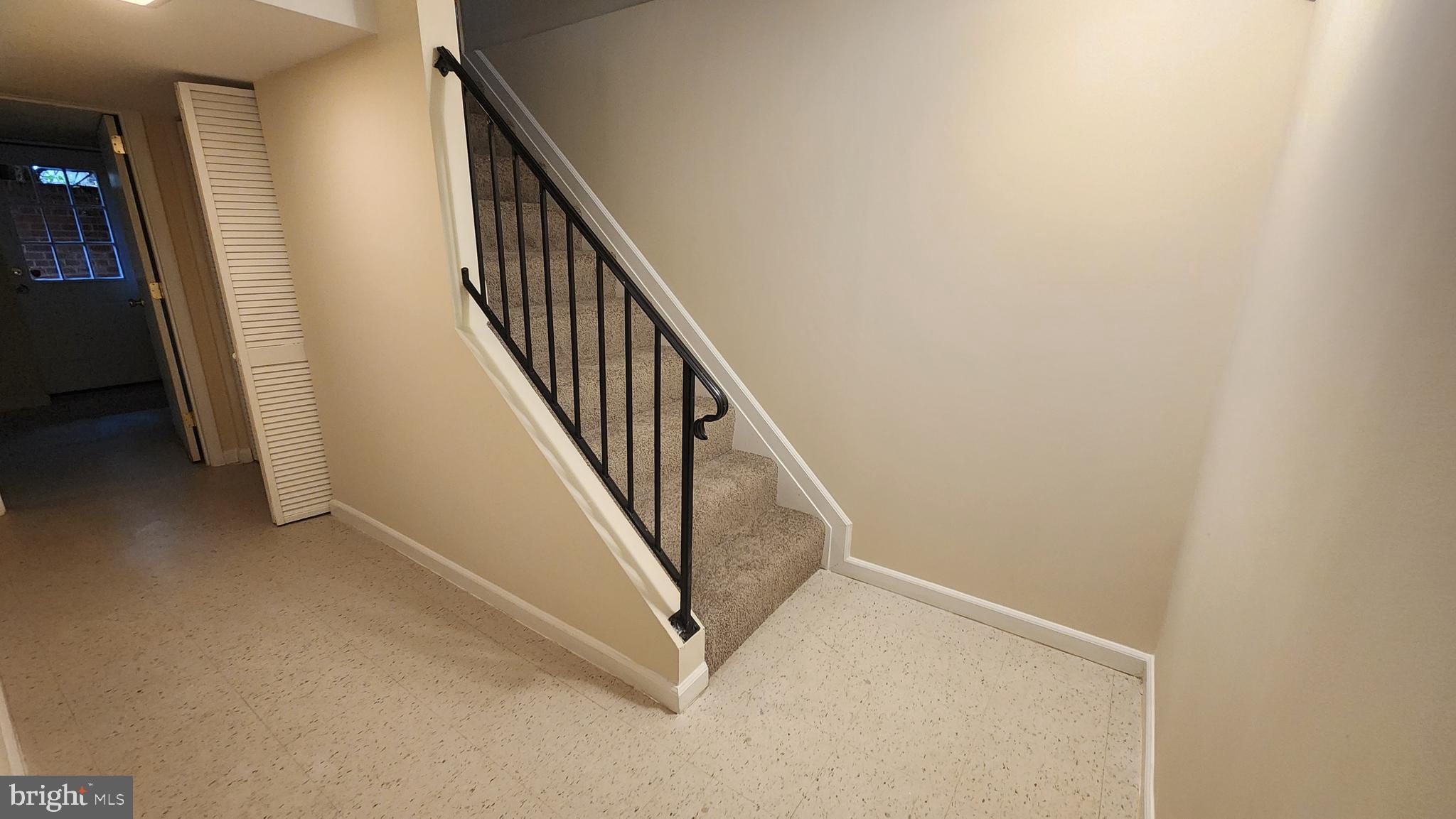 OLD TOWN - Residential Lease