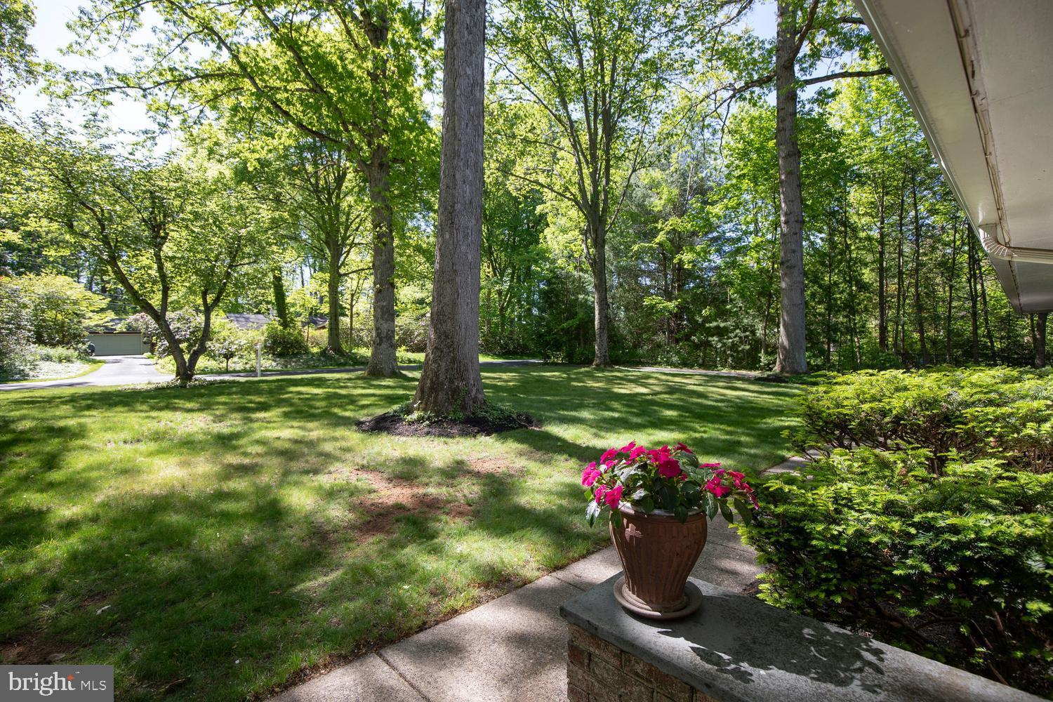BUTTONWOOD MANOR - Residential