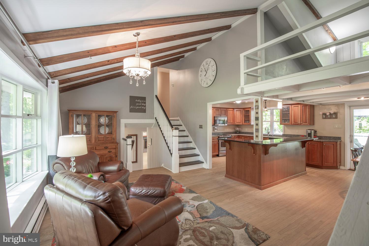 BUTTONWOOD MANOR - Residential