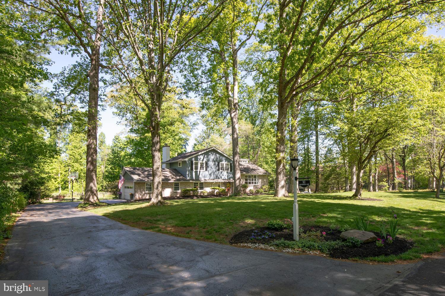 BUTTONWOOD MANOR - Residential
