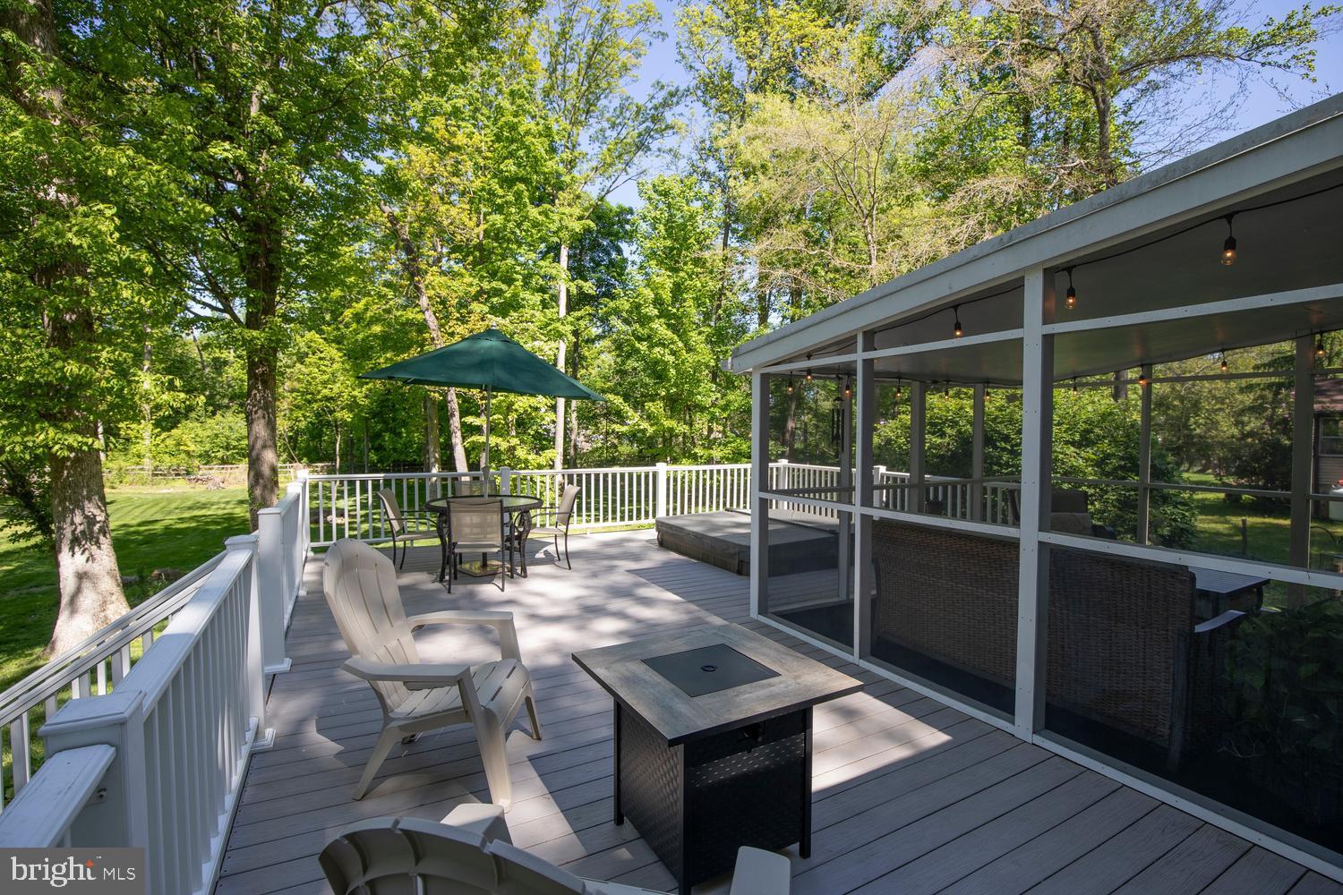 BUTTONWOOD MANOR - Residential