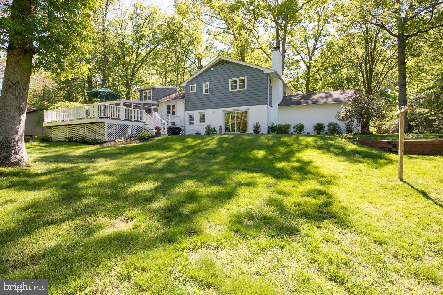 BUTTONWOOD MANOR - Residential