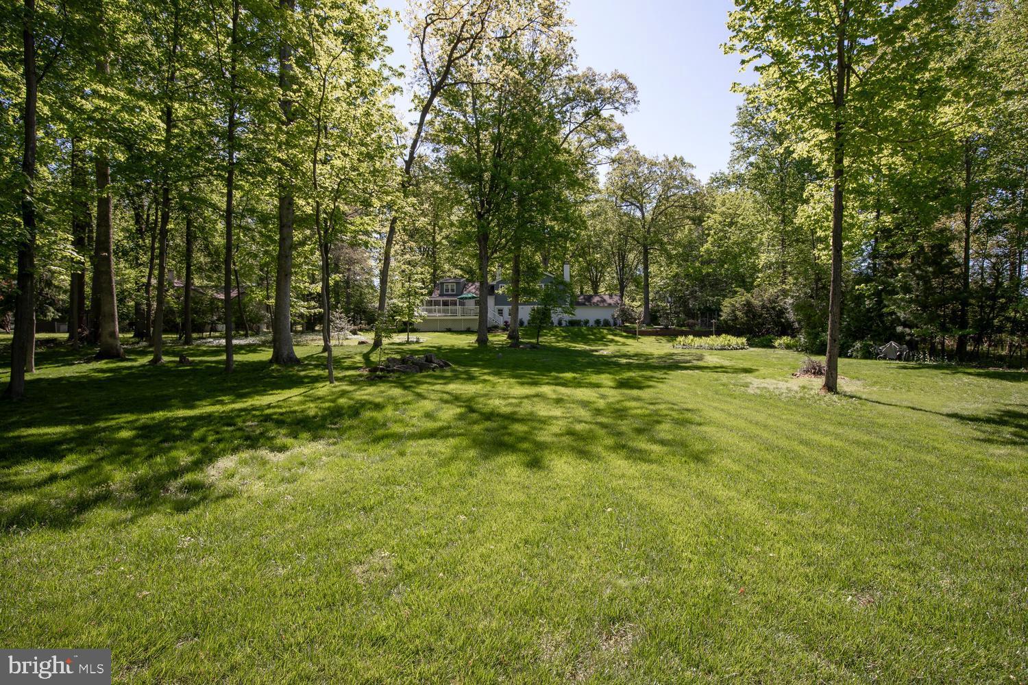 BUTTONWOOD MANOR - Residential
