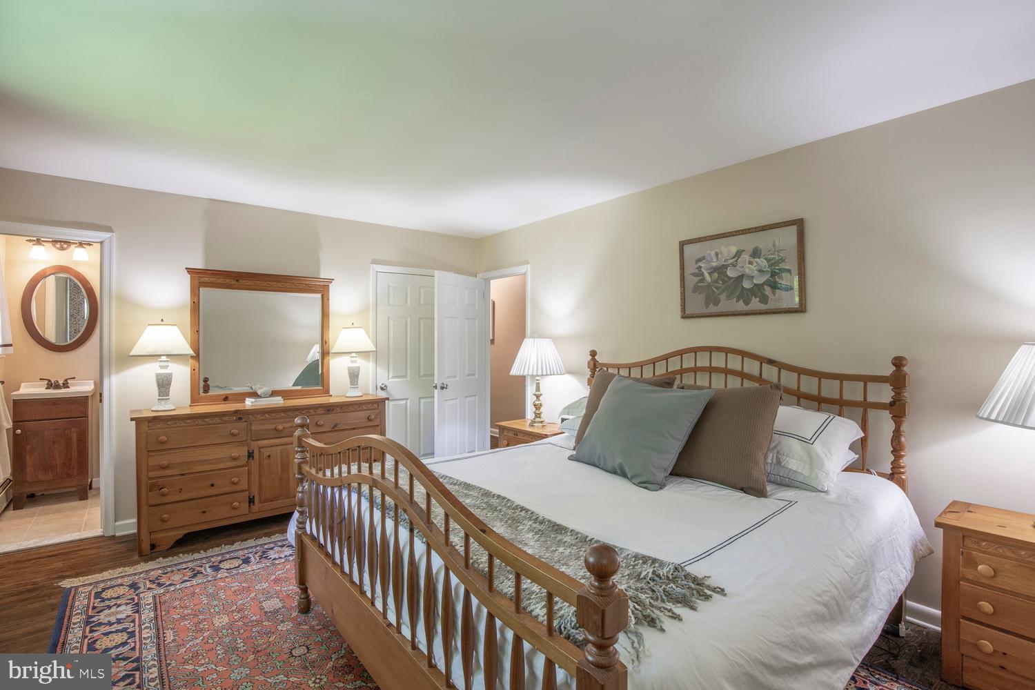 BUTTONWOOD MANOR - Residential