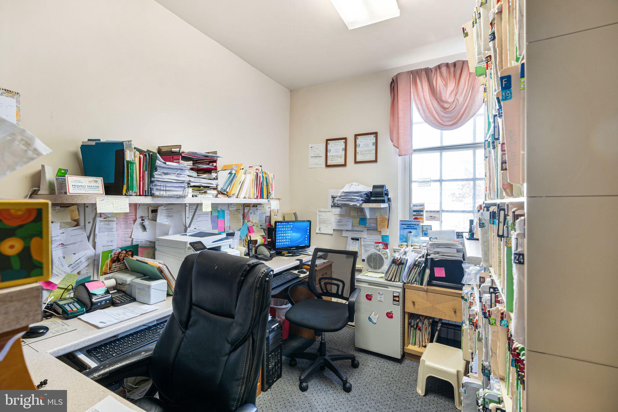 GERMANTOWN - Commercial Sale