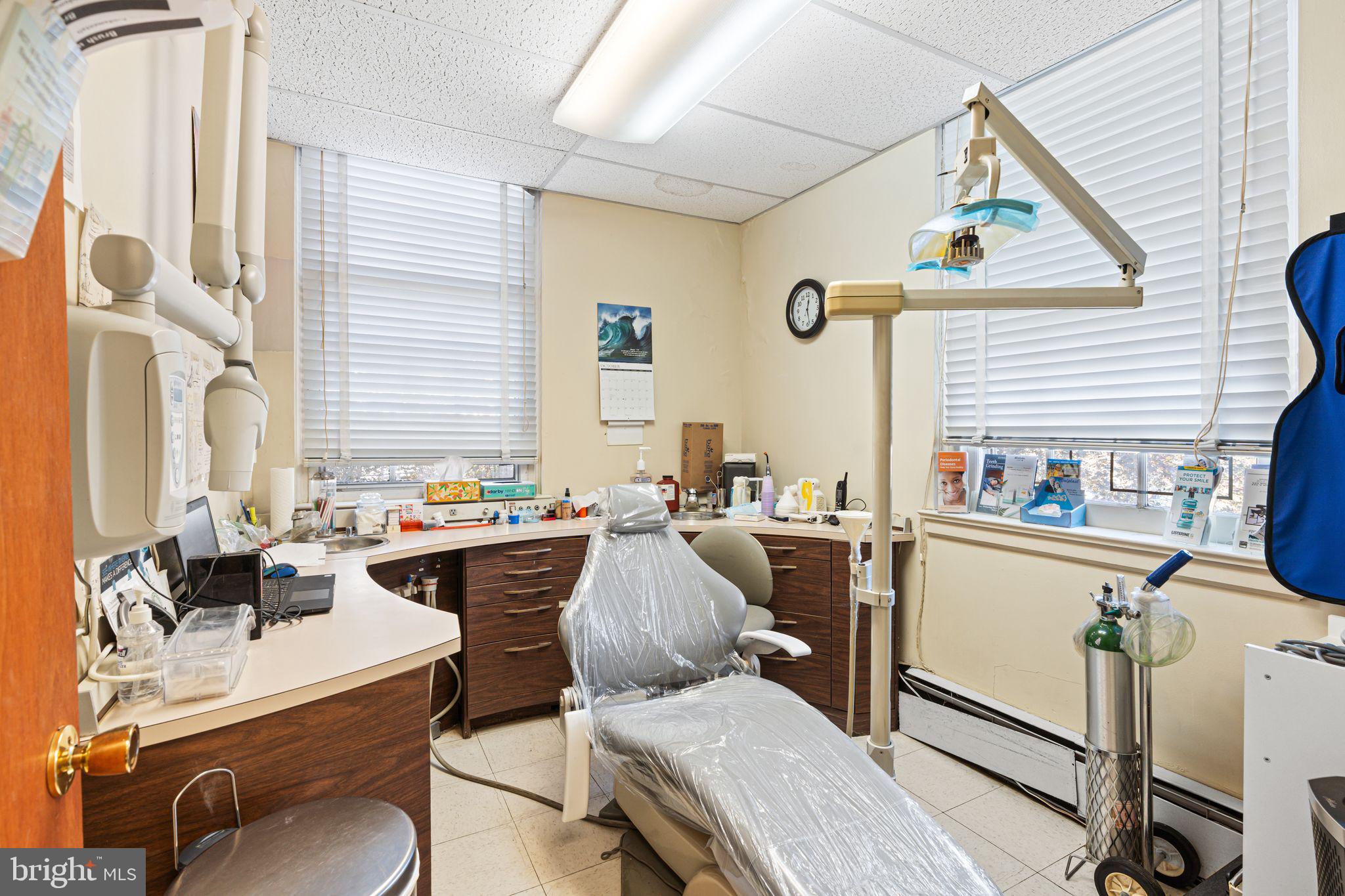 GERMANTOWN - Commercial Sale