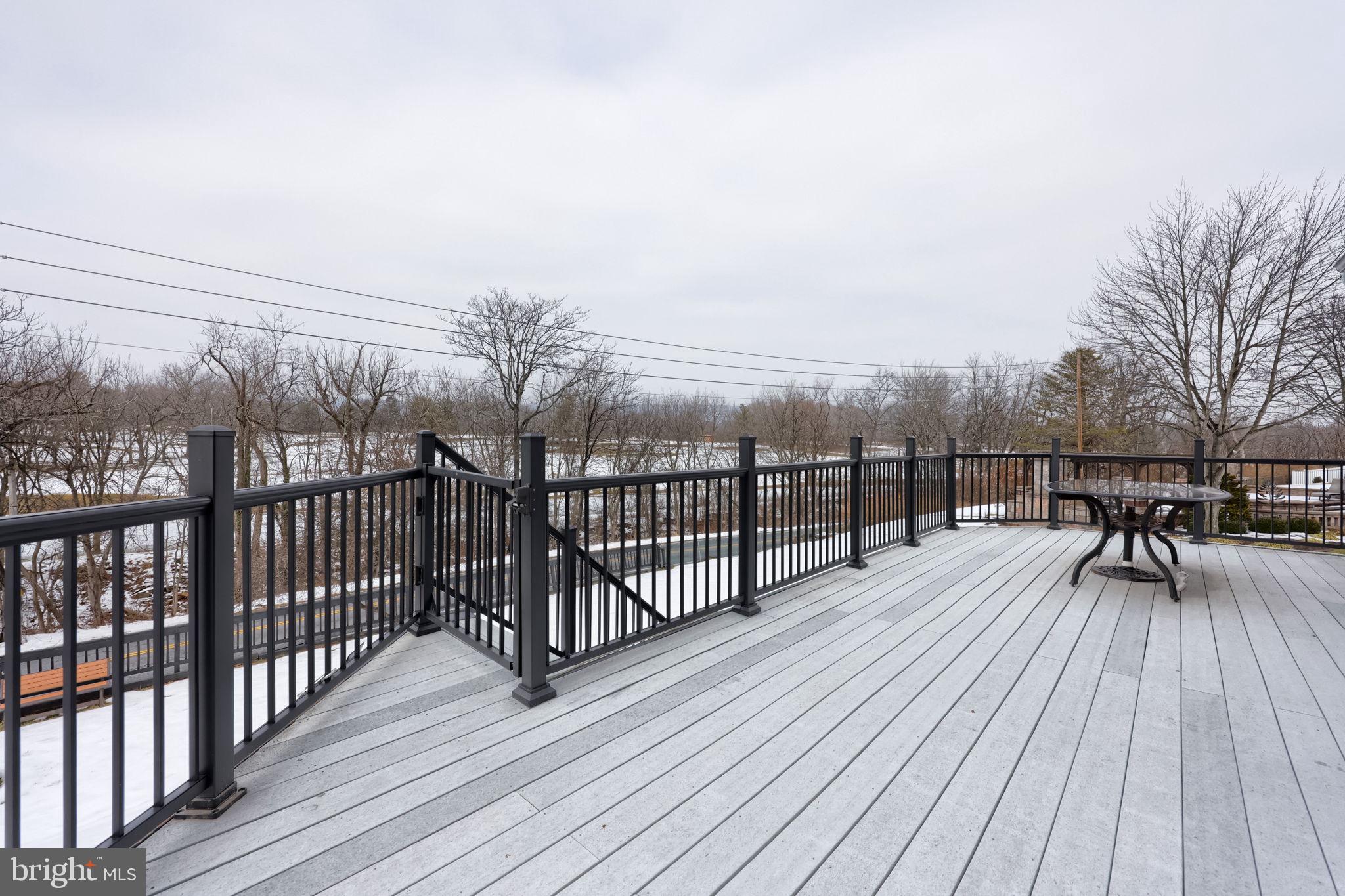 WINCHESTER PARK - Residential