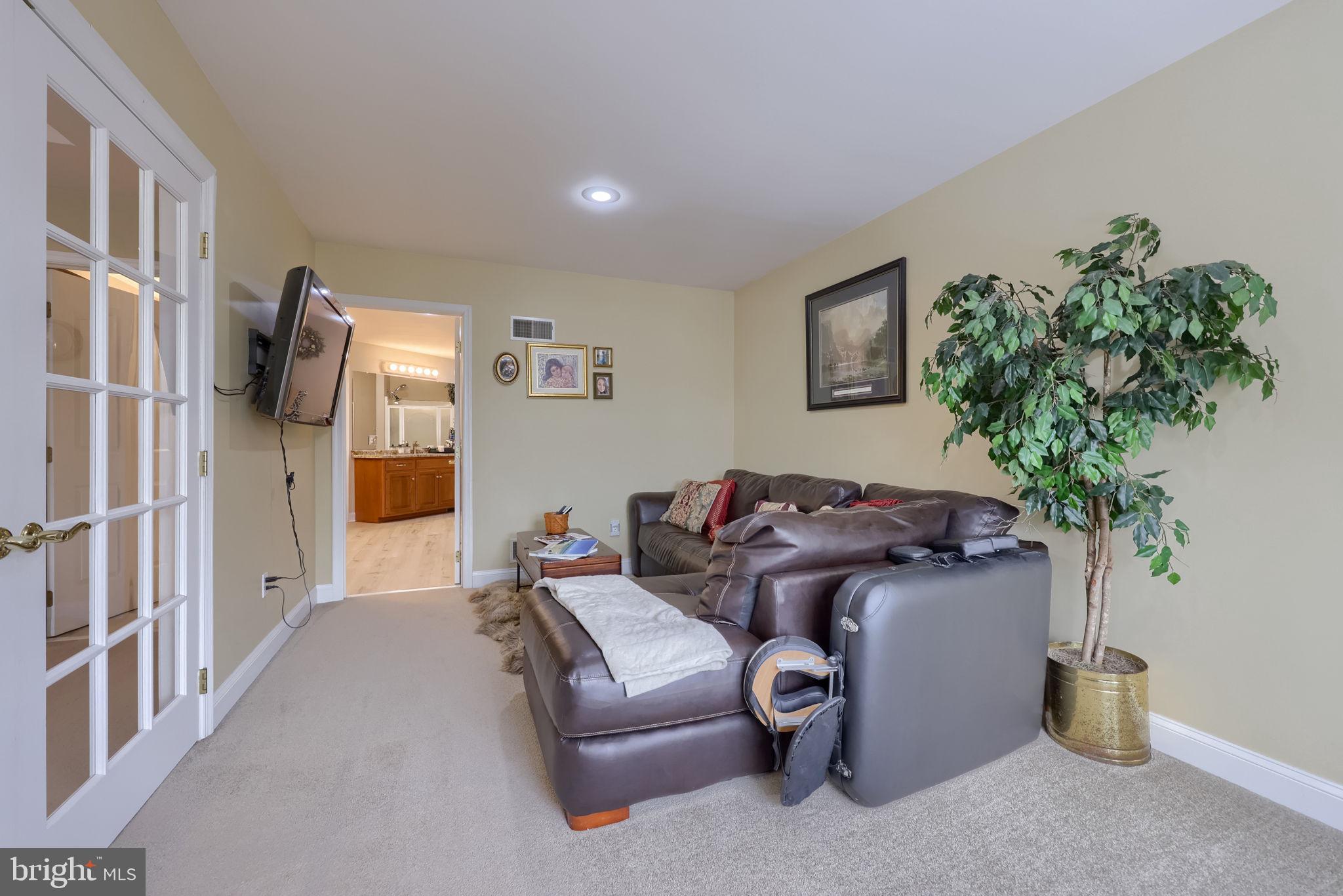 WINCHESTER PARK - Residential