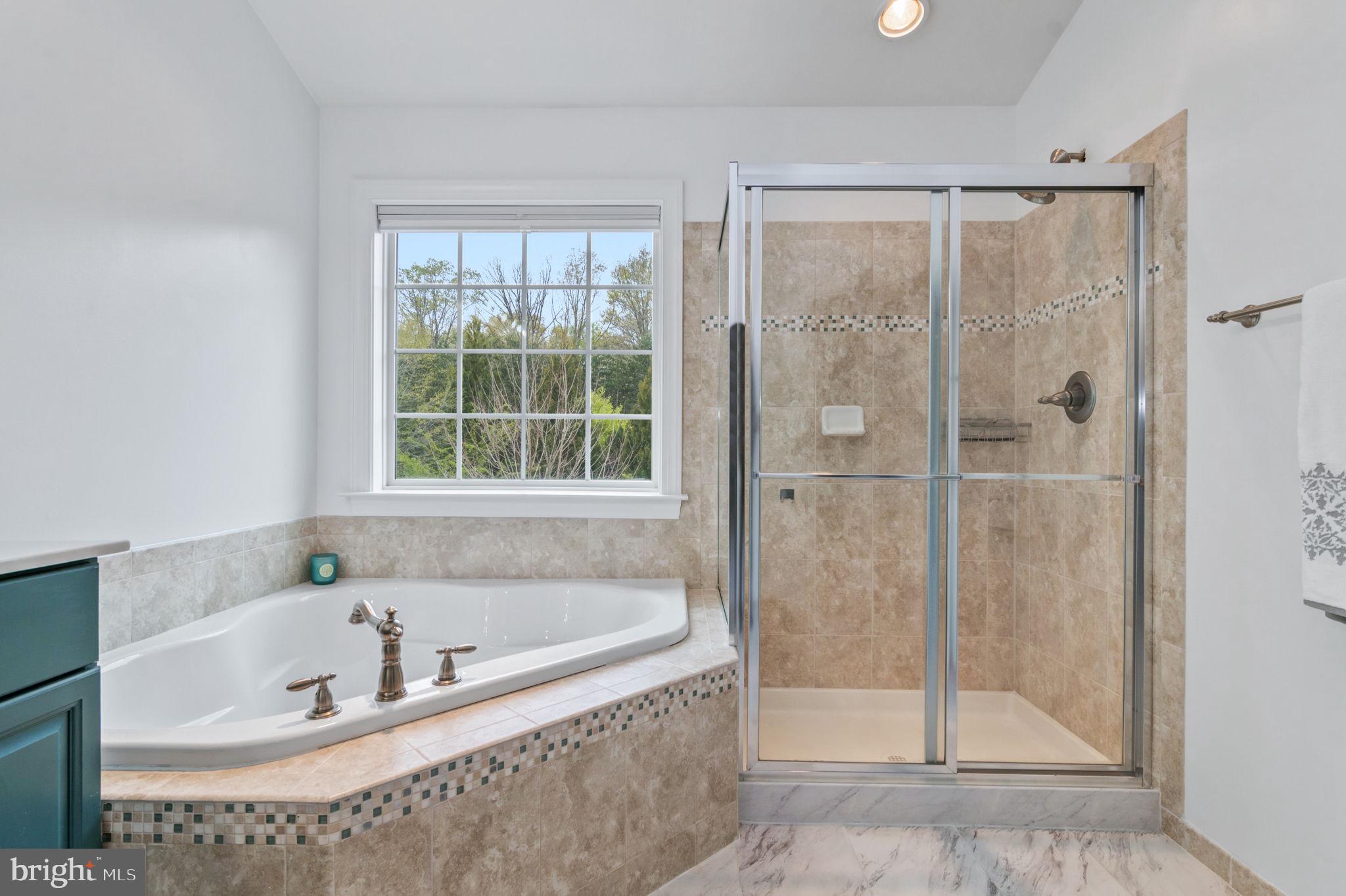 SADDLE RIDGE - Residential