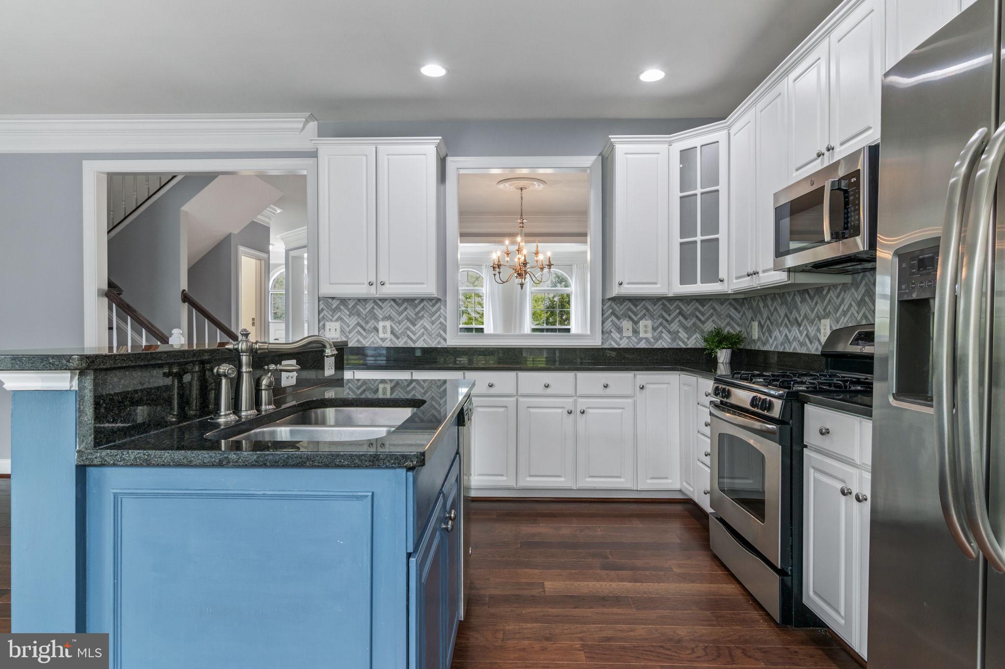 SADDLE RIDGE - Residential