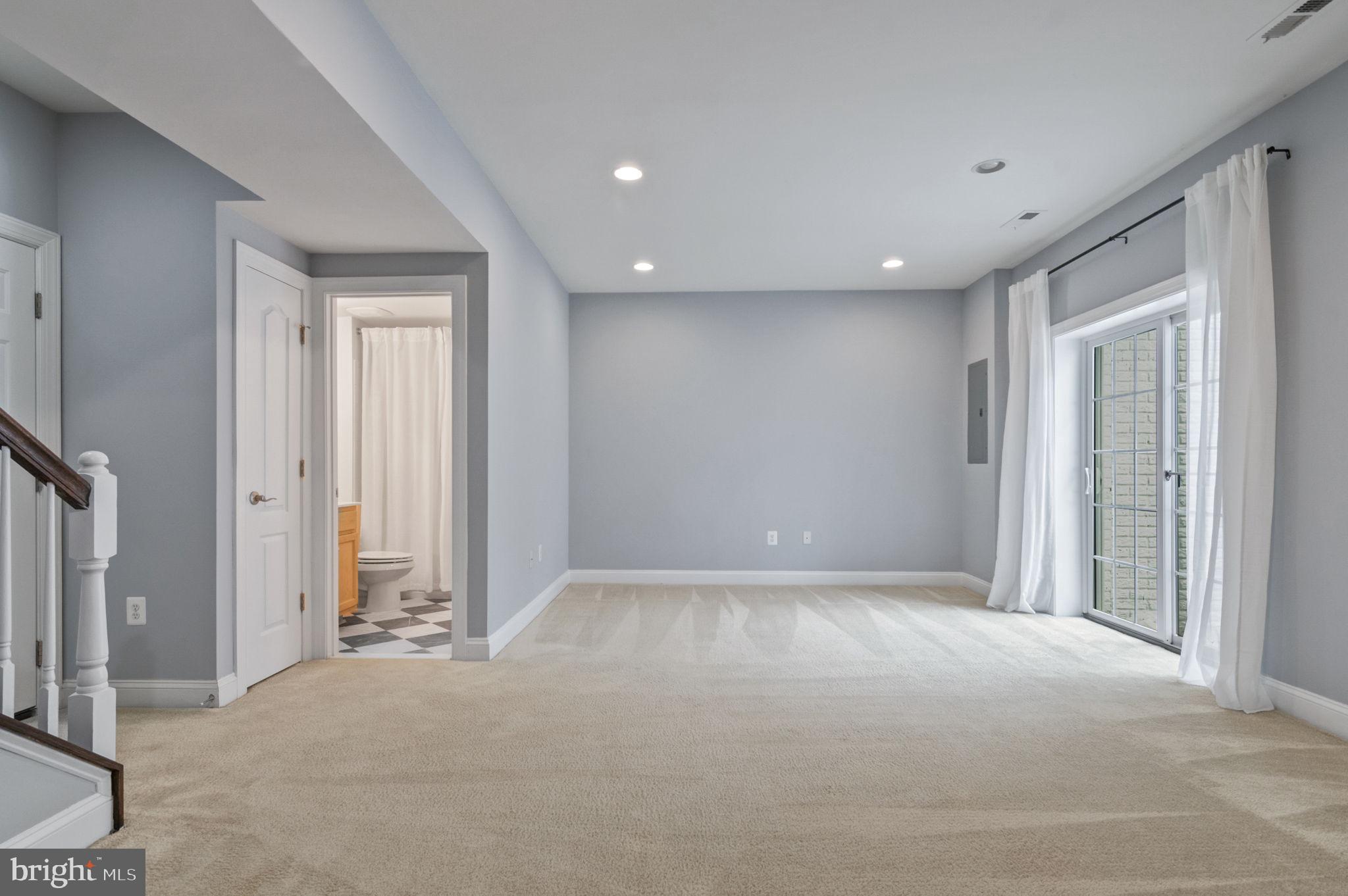 SADDLE RIDGE - Residential