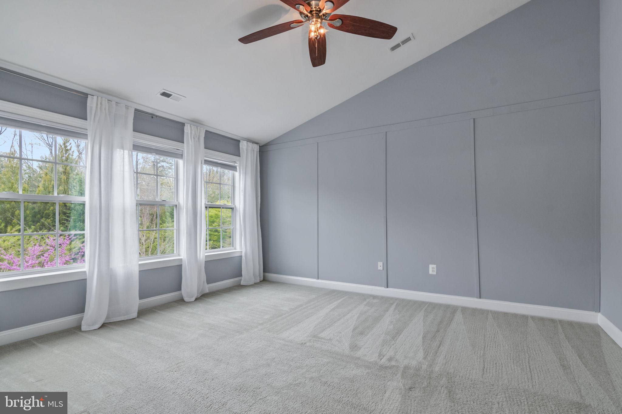 SADDLE RIDGE - Residential