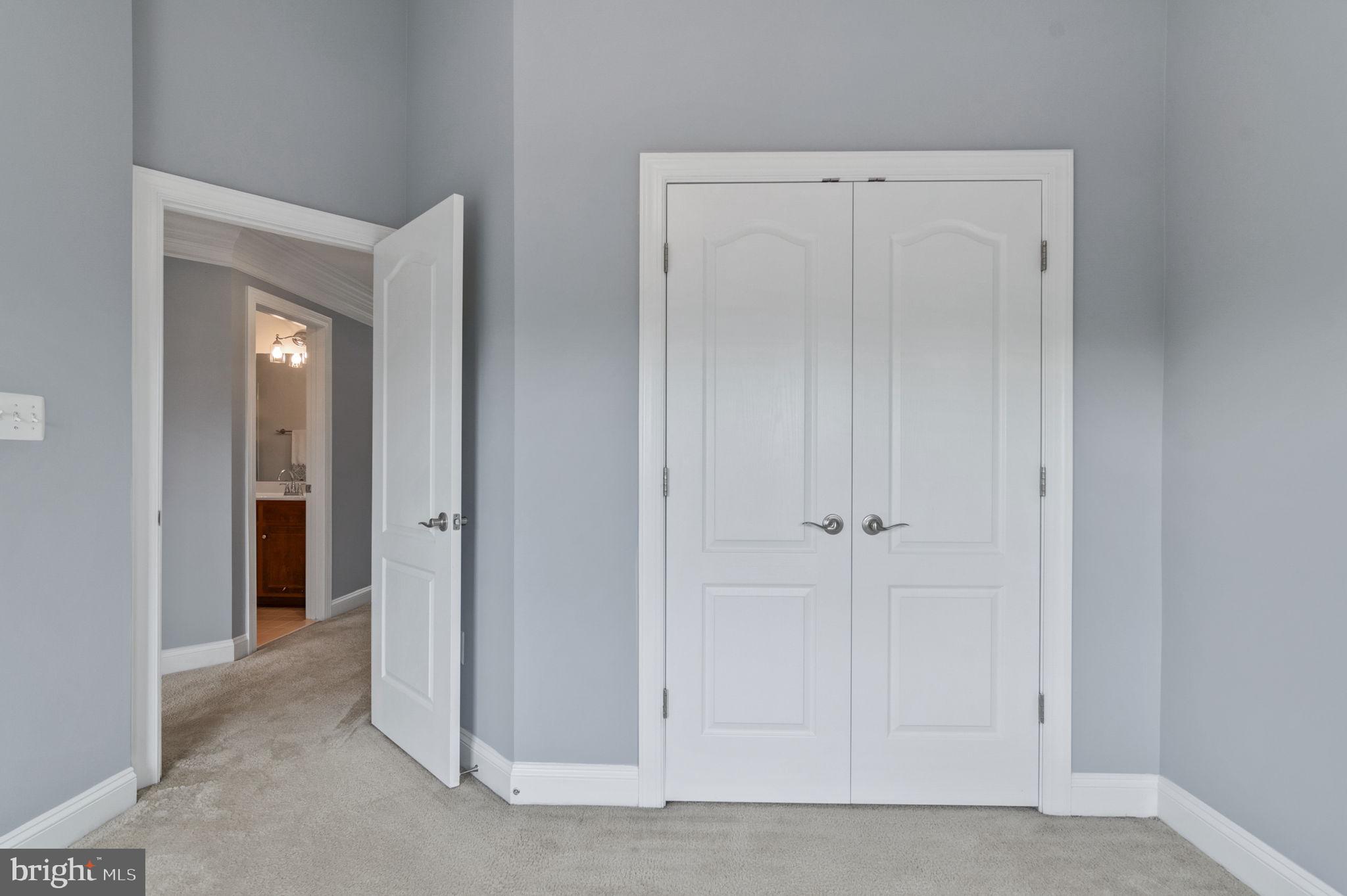 SADDLE RIDGE - Residential