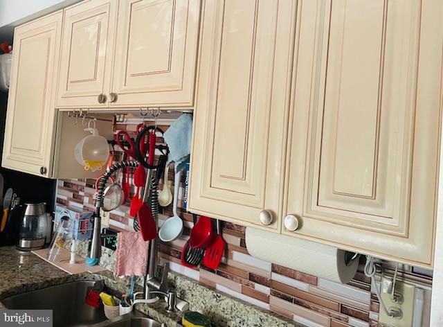 GREENFIELD COMMONS - Residential