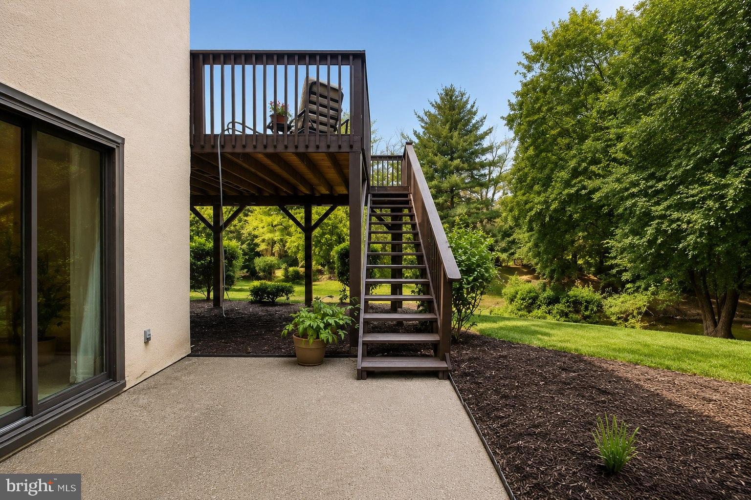 460 SAYRE DRIVE