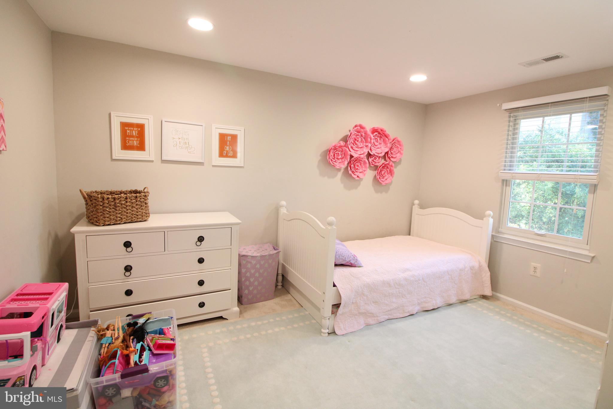 BURKE CENTRE - Residential Lease