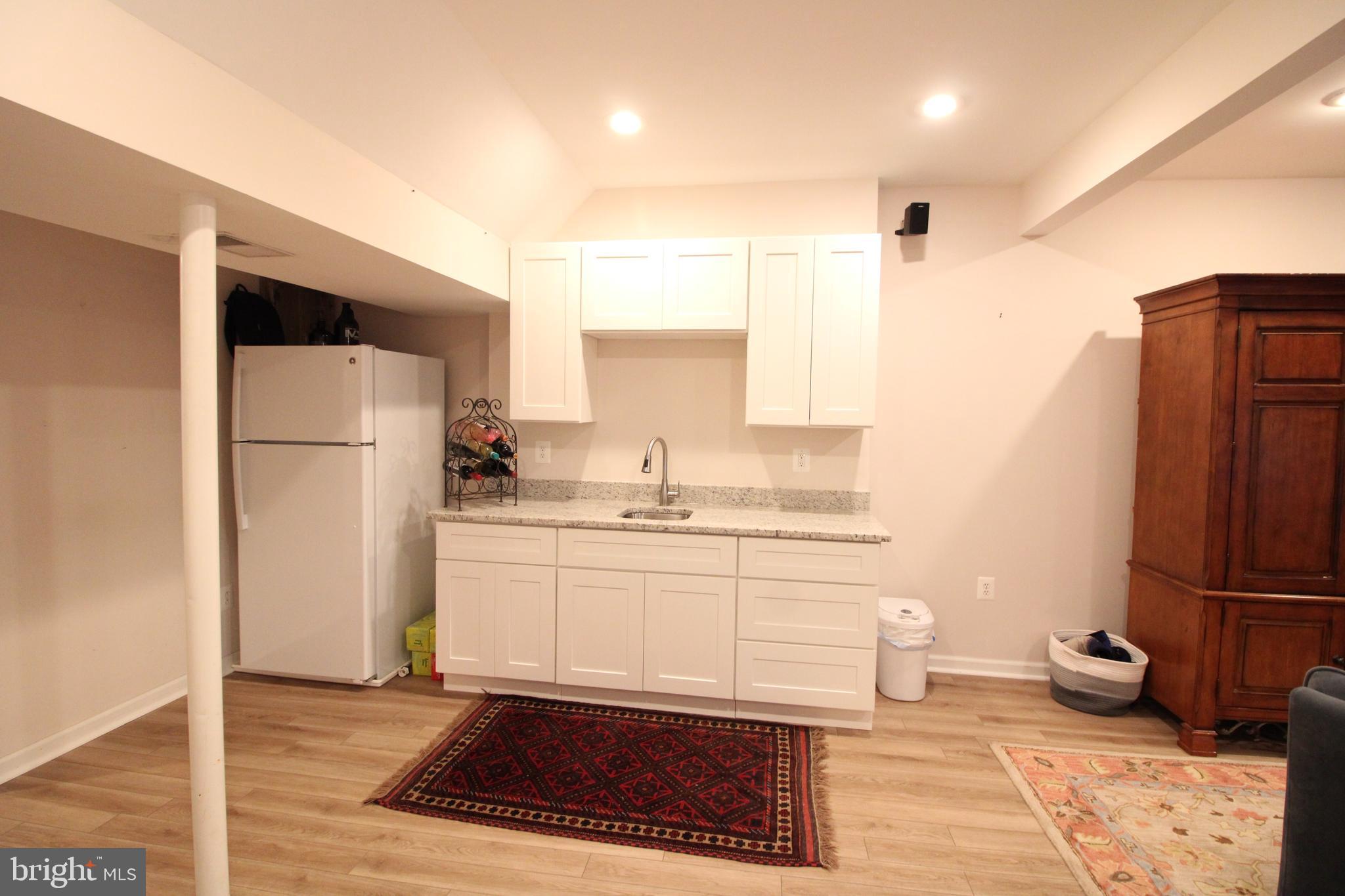 BURKE CENTRE - Residential Lease