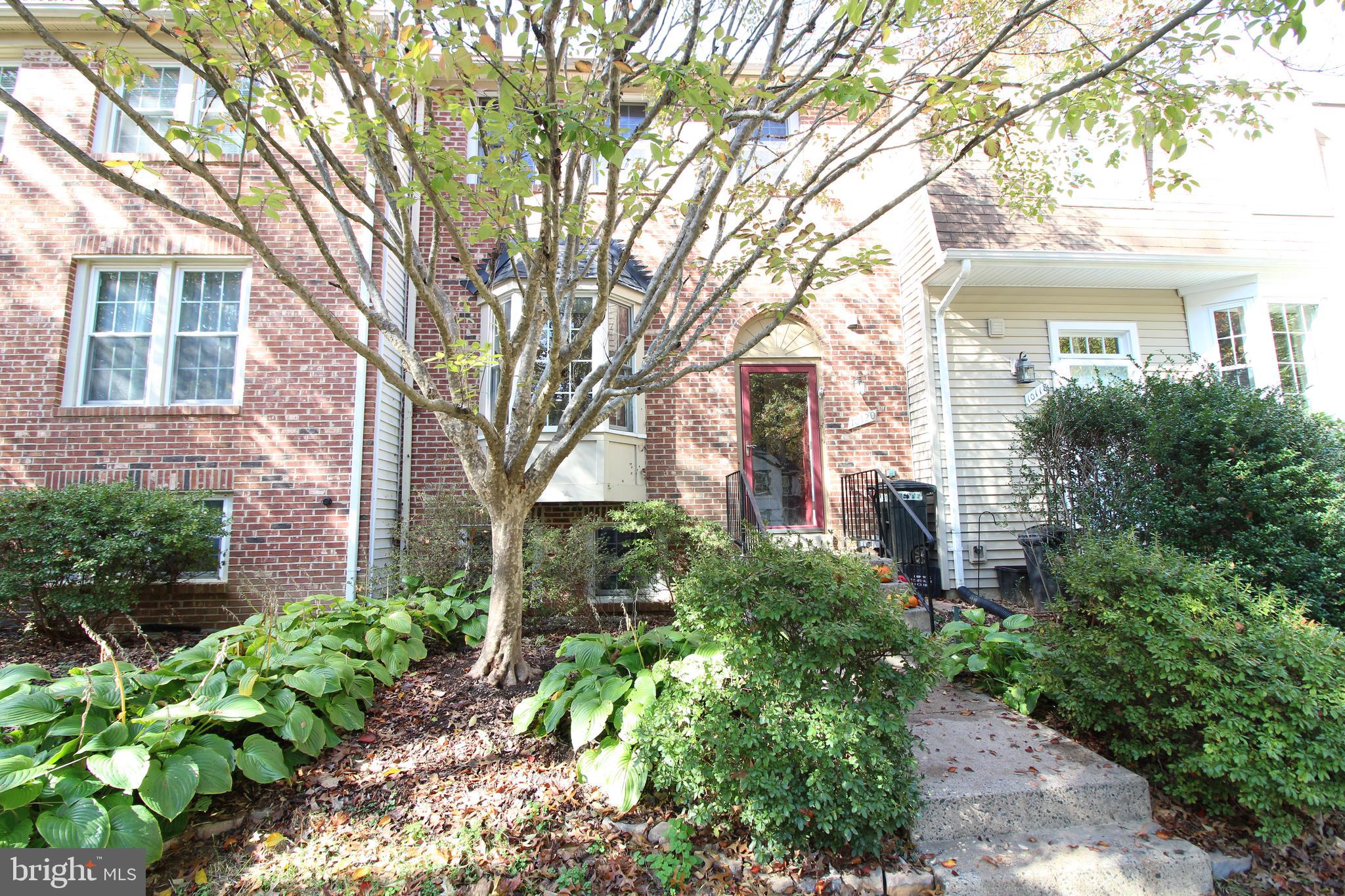 BURKE CENTRE - Residential Lease