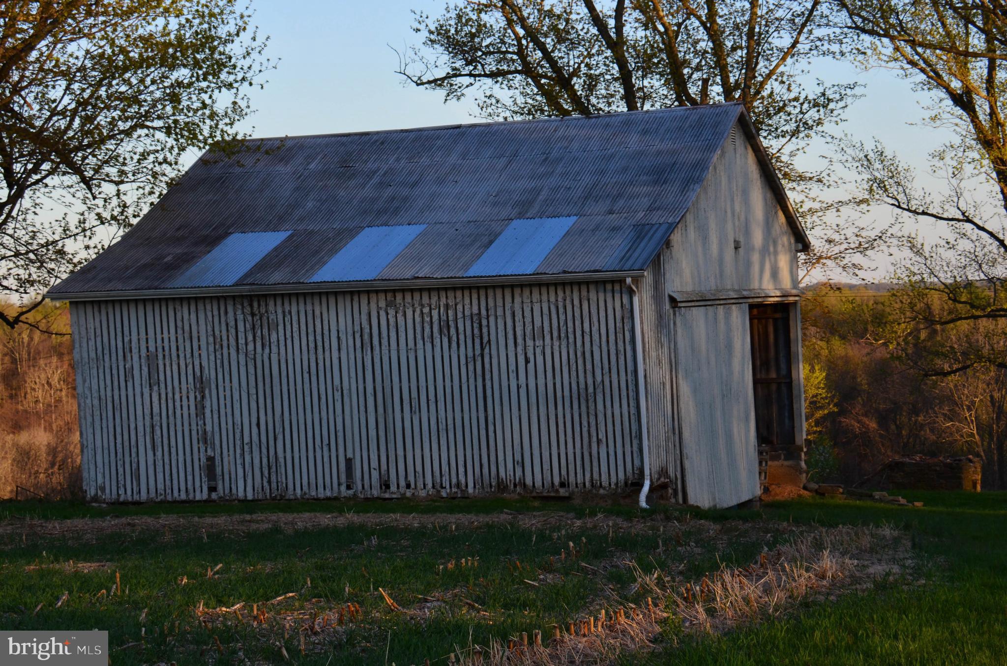 FAIRVIEW FARM - Farm